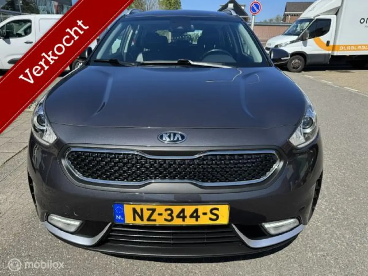 1.6 GDi Hybrid DynamicLine Navigatie , Achteruit rij camera , Cruise controle , Climate controle , Lane assist , Dealer onderhouden met onderhoud historie