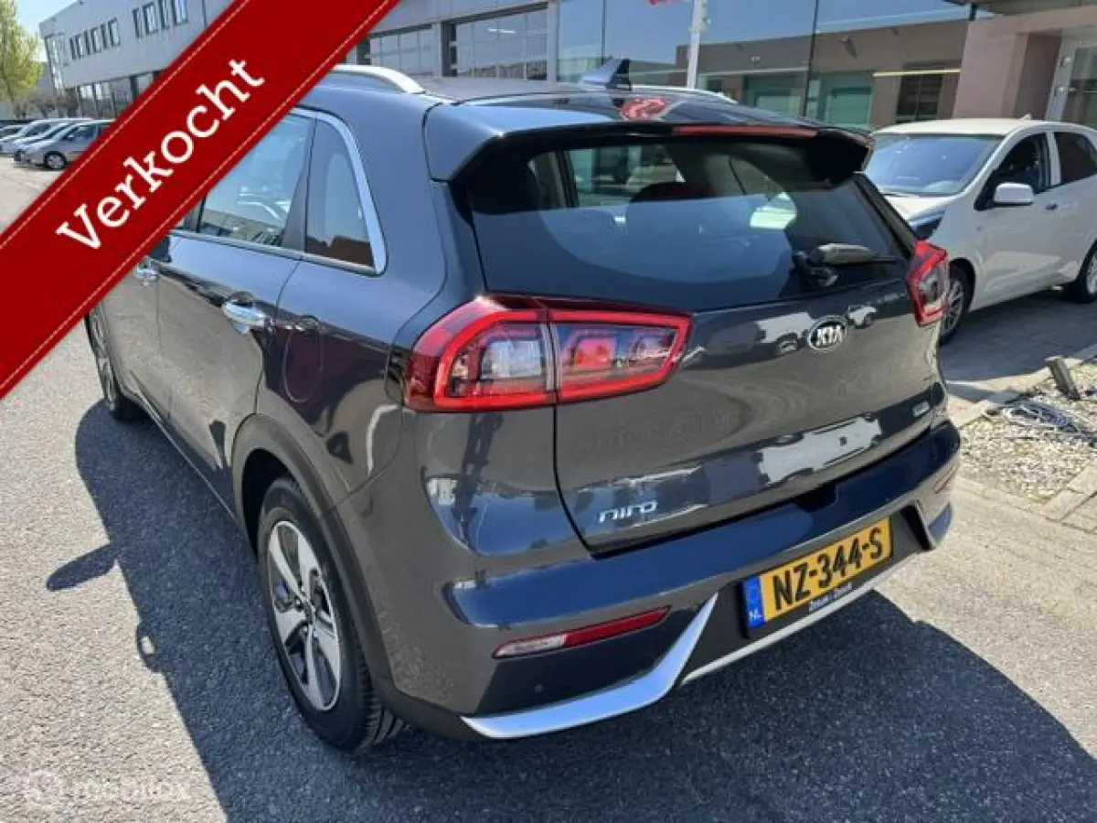 1.6 GDi Hybrid DynamicLine Navigatie , Achteruit rij camera , Cruise controle , Climate controle , Lane assist , Dealer onderhouden met onderhoud historie