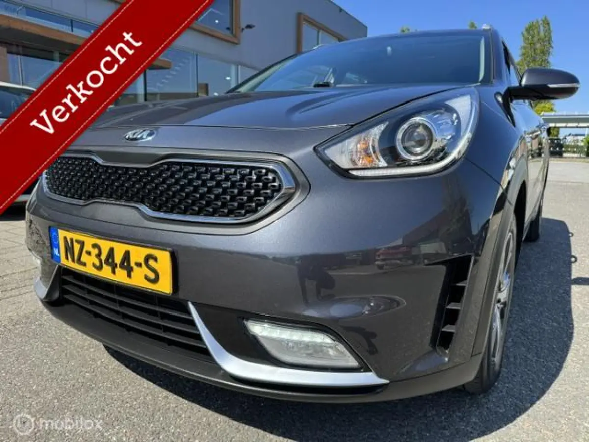 1.6 GDi Hybrid DynamicLine Navigatie , Achteruit rij camera , Cruise controle , Climate controle , Lane assist , Dealer onderhouden met onderhoud historie