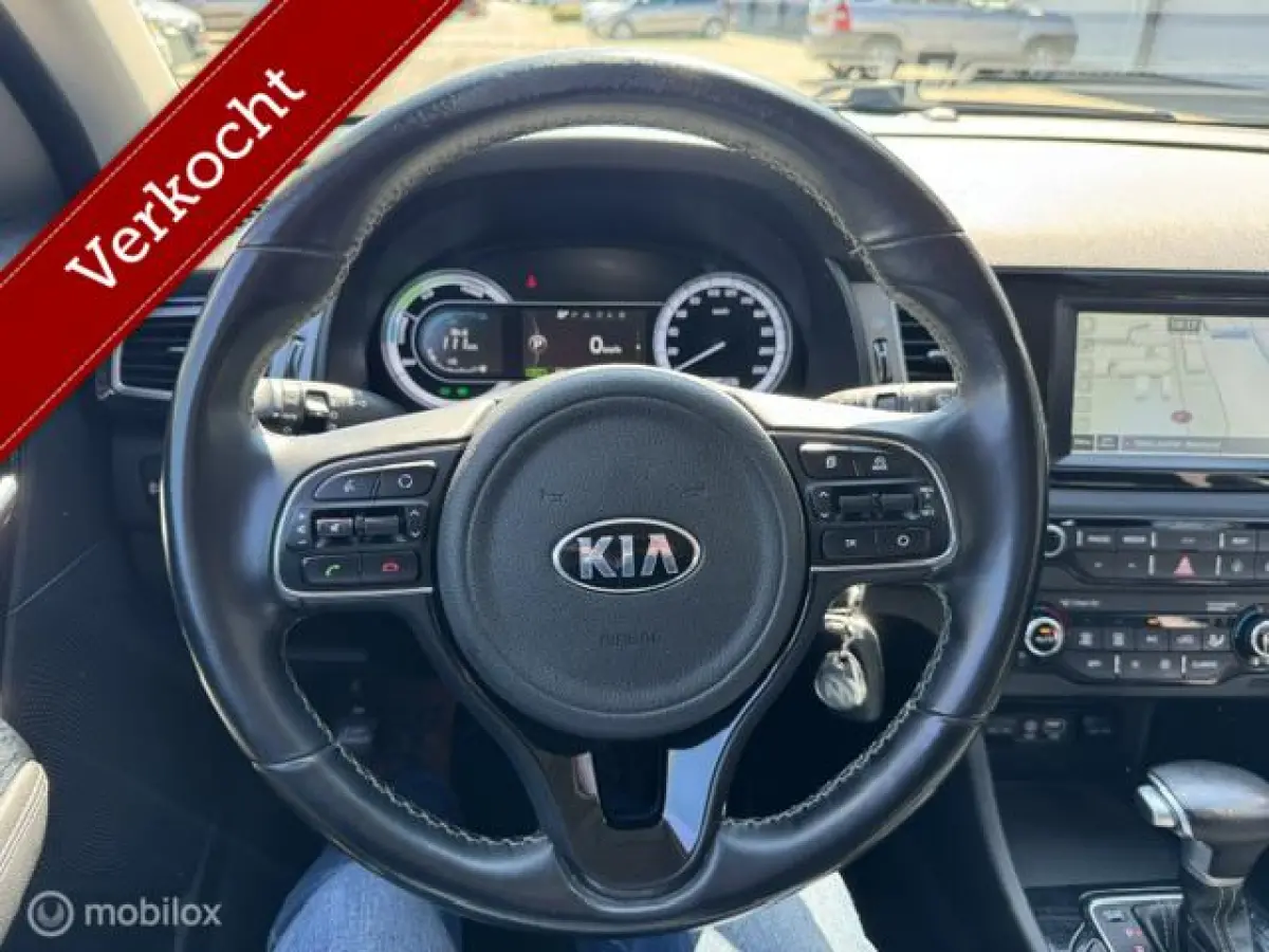 1.6 GDi Hybrid DynamicLine Navigatie , Achteruit rij camera , Cruise controle , Climate controle , Lane assist , Dealer onderhouden met onderhoud historie
