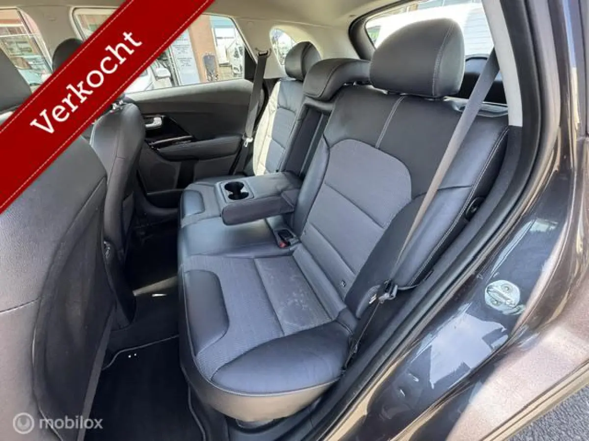 1.6 GDi Hybrid DynamicLine Navigatie , Achteruit rij camera , Cruise controle , Climate controle , Lane assist , Dealer onderhouden met onderhoud historie