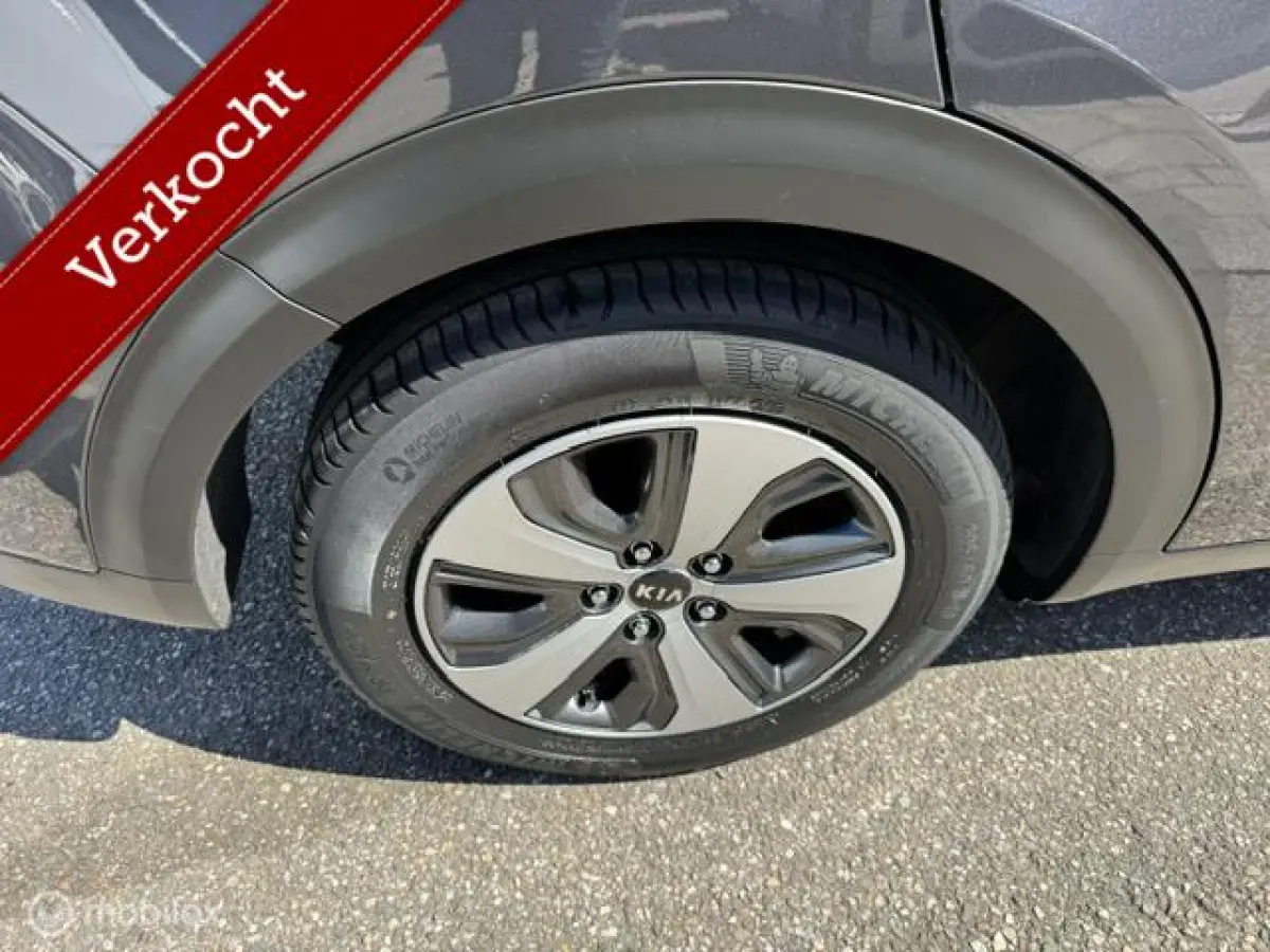 1.6 GDi Hybrid DynamicLine Navigatie , Achteruit rij camera , Cruise controle , Climate controle , Lane assist , Dealer onderhouden met onderhoud historie