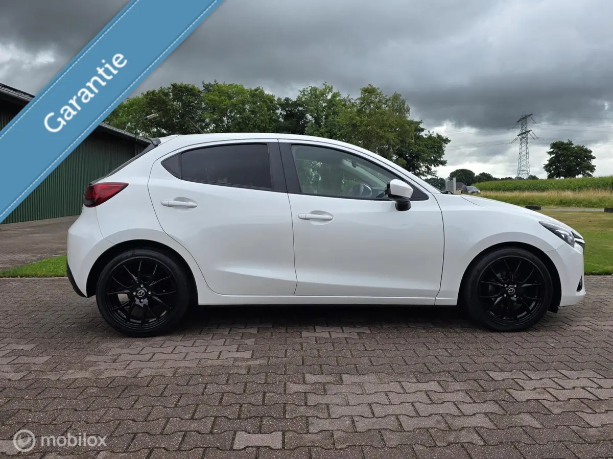1.5 Skyactiv-G 90/NAVI/CRUISE/PDC/17 INCH