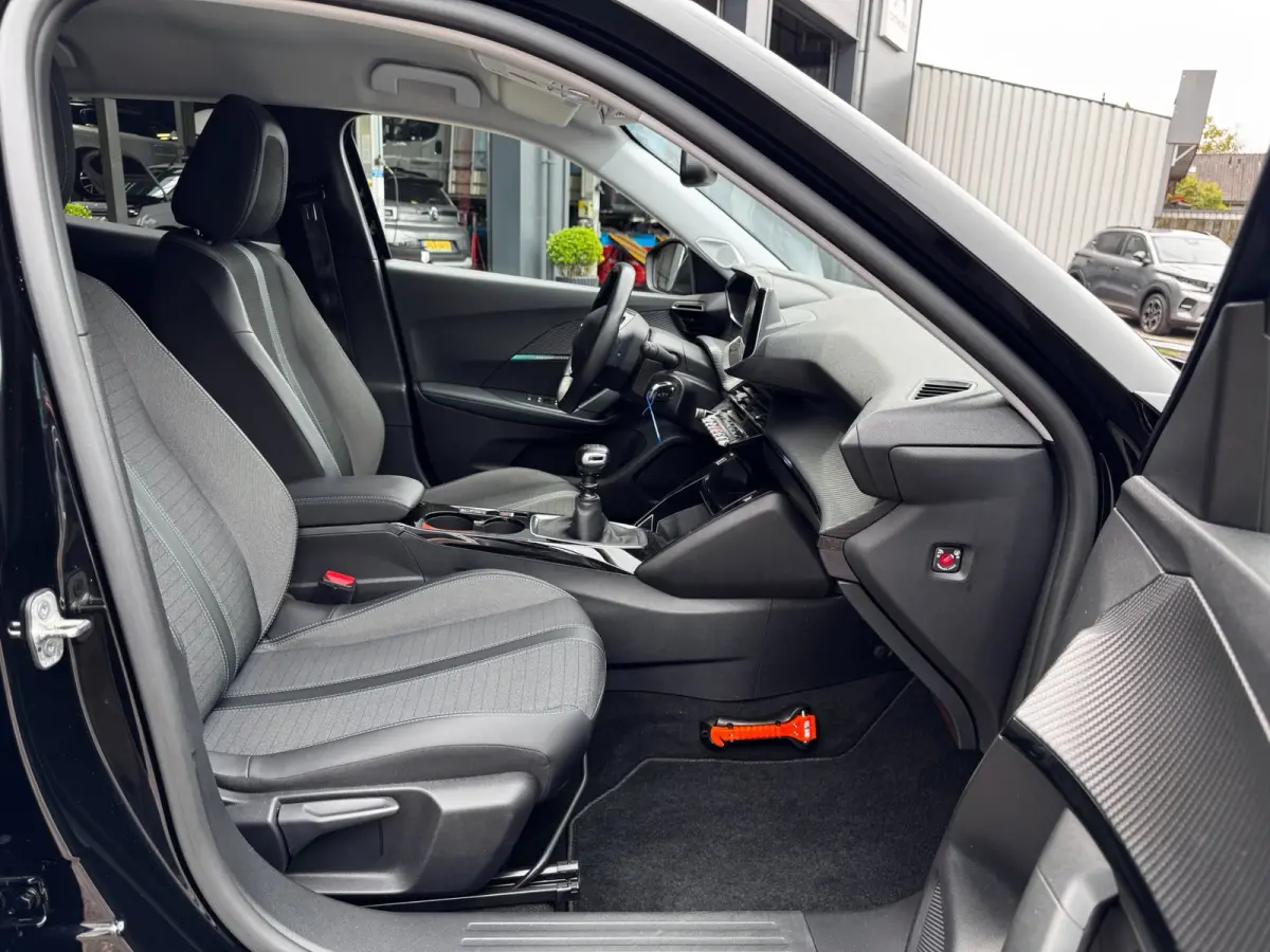 1.2 PT Allure | 130 PK | Trekhaak | Navigatie | NL-Auto | Parkeersensoren | Climate Control |