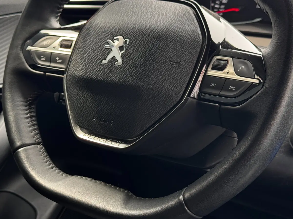 1.2 PT Allure | 130 PK | Trekhaak | Navigatie | NL-Auto | Parkeersensoren | Climate Control |