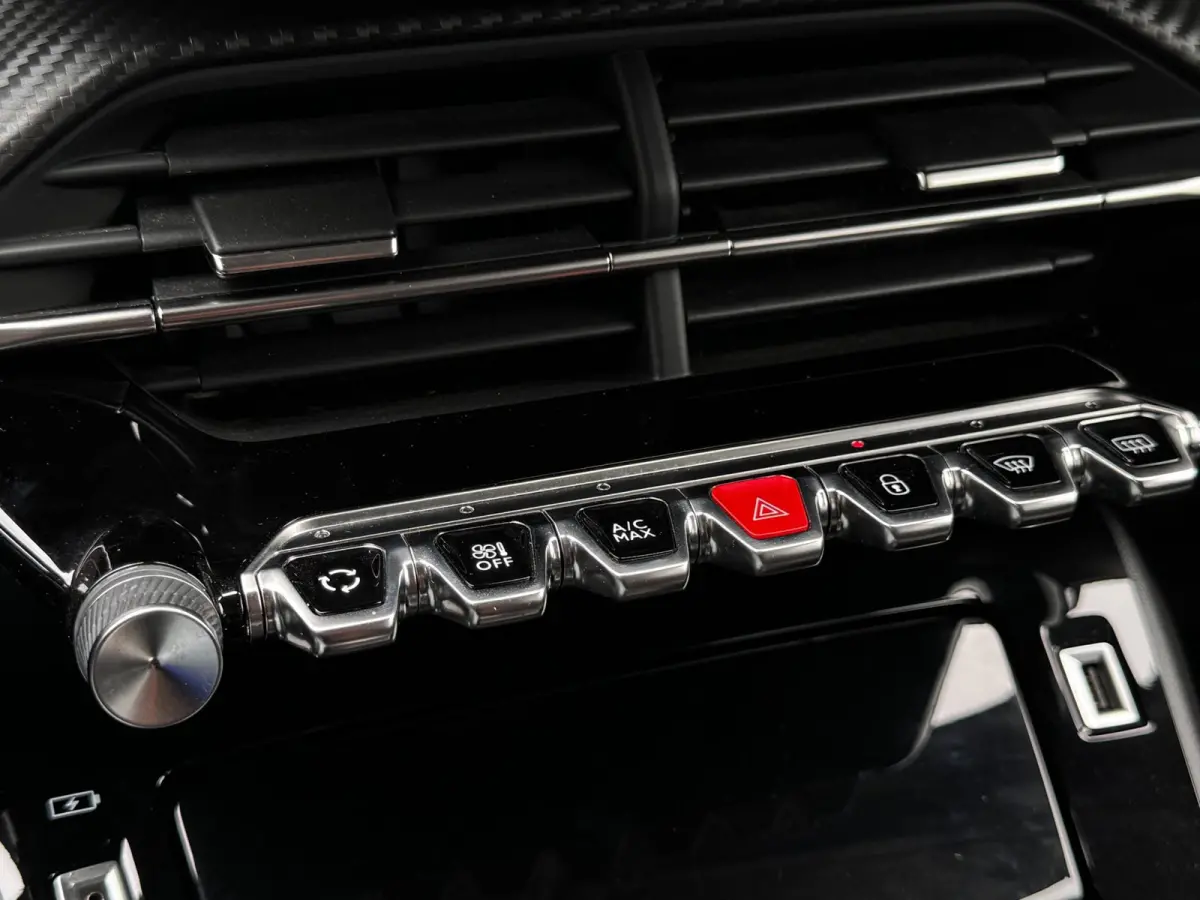 1.2 PT Allure | 130 PK | Trekhaak | Navigatie | NL-Auto | Parkeersensoren | Climate Control |