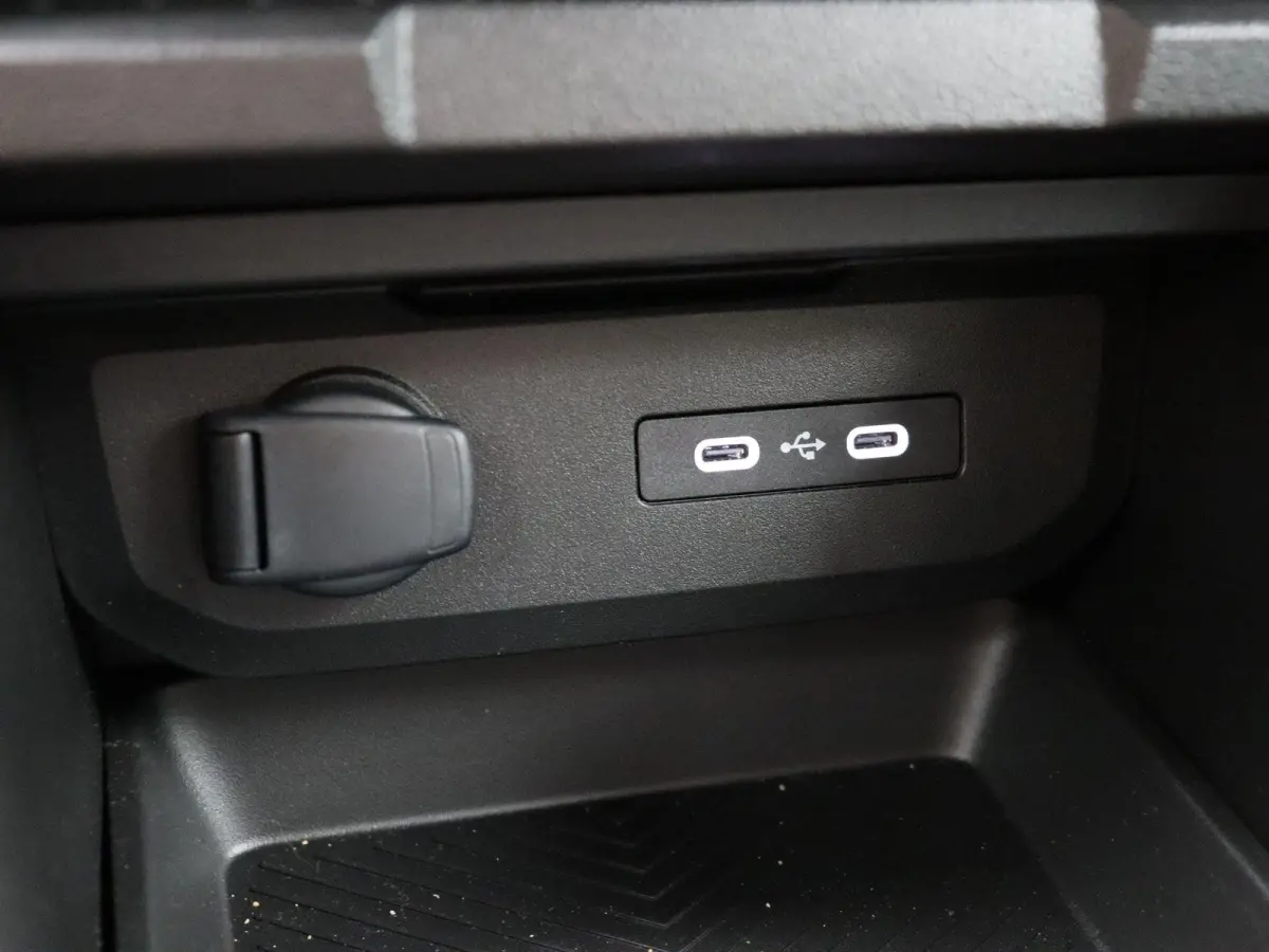 Hybrid 140pk Extreme | Stoel- en stuurwielverwarming | Achteruitrijcamera | Apple carplay / Android auto |