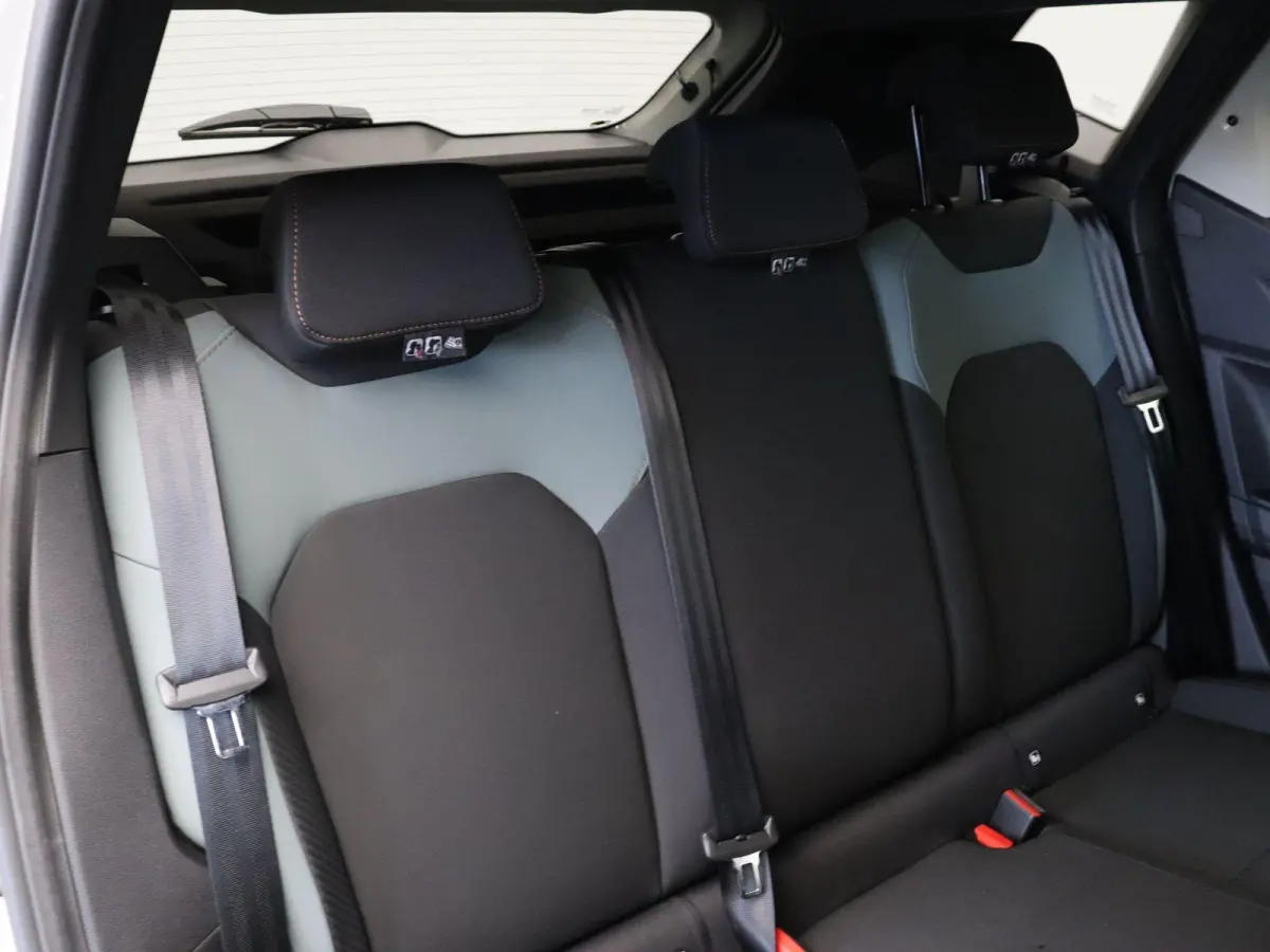 Hybrid 140pk Extreme | Stoel- en stuurwielverwarming | Achteruitrijcamera | Apple carplay / Android auto |