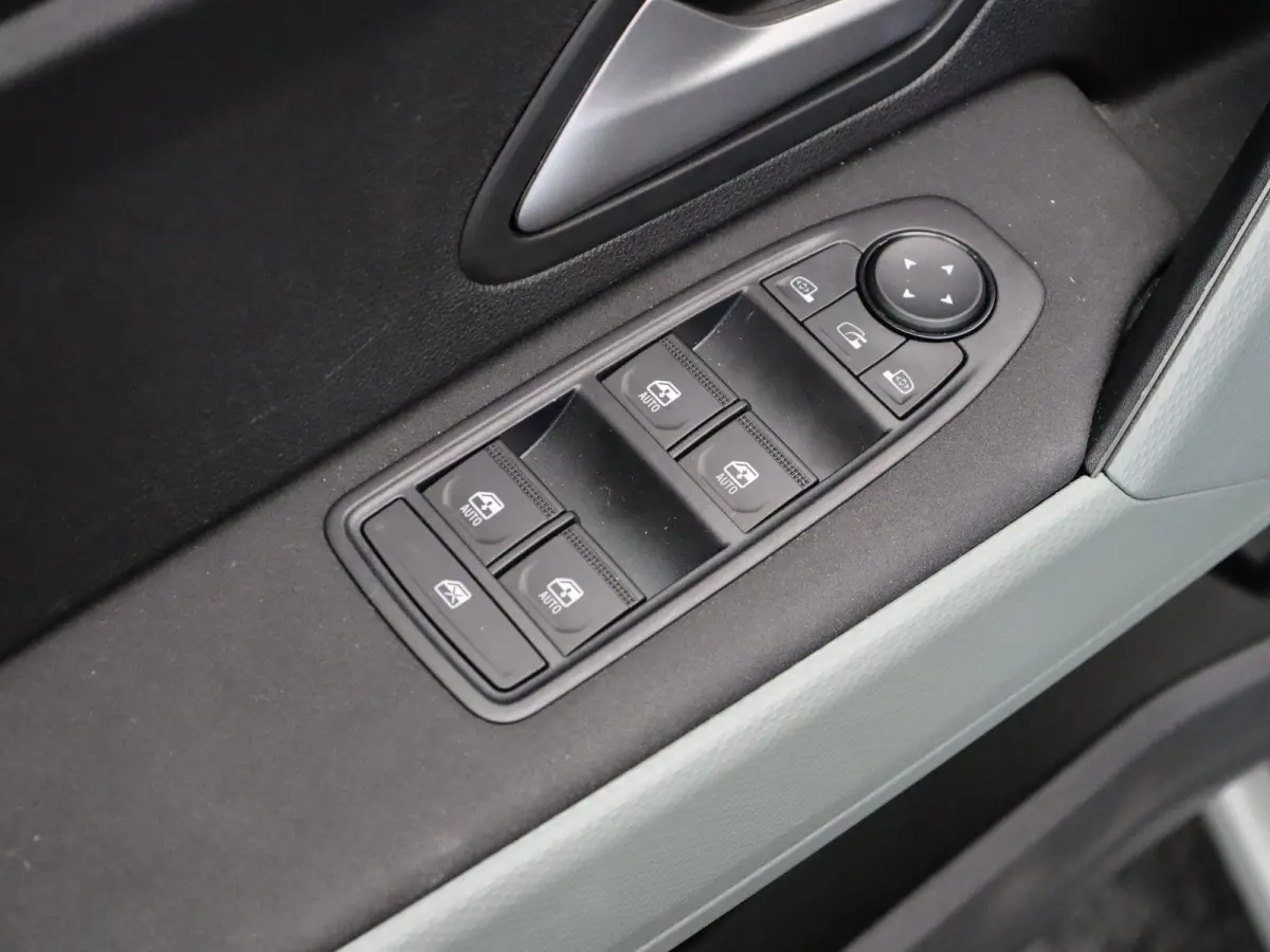 Hybrid 140pk Extreme | Stoel- en stuurwielverwarming | Achteruitrijcamera | Apple carplay / Android auto |