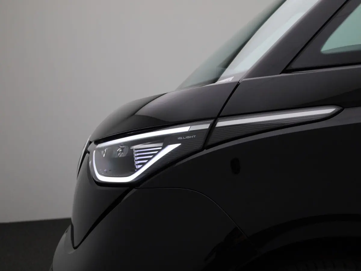 Bulli Limited Edition 286PK | Climatric Airco | Trekhaak | Stoelverwarming | Draadloos Apple Carplay/ Android Auto | DAB+ | Achteruitrijcamera inclusief 360 graden | Diefstalalarm | Navigati