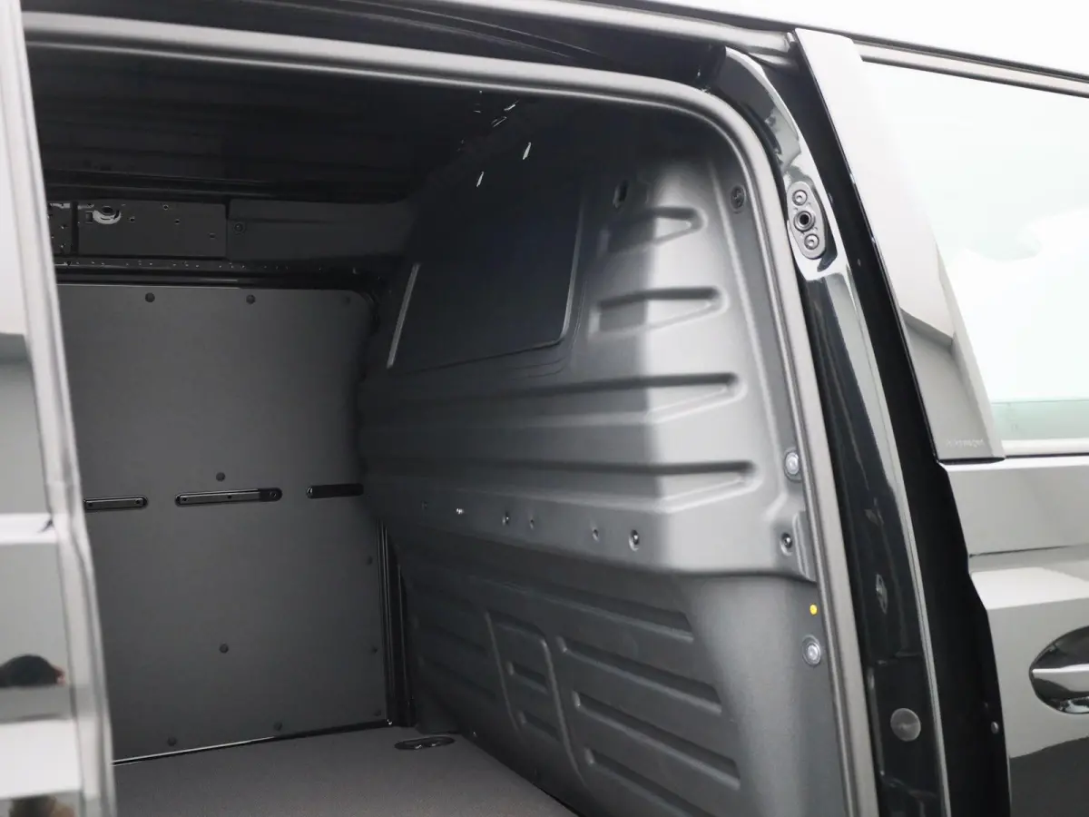 Bulli Limited Edition 286PK | Climatric Airco | Trekhaak | Stoelverwarming | Draadloos Apple Carplay/ Android Auto | DAB+ | Achteruitrijcamera inclusief 360 graden | Diefstalalarm | Navigati