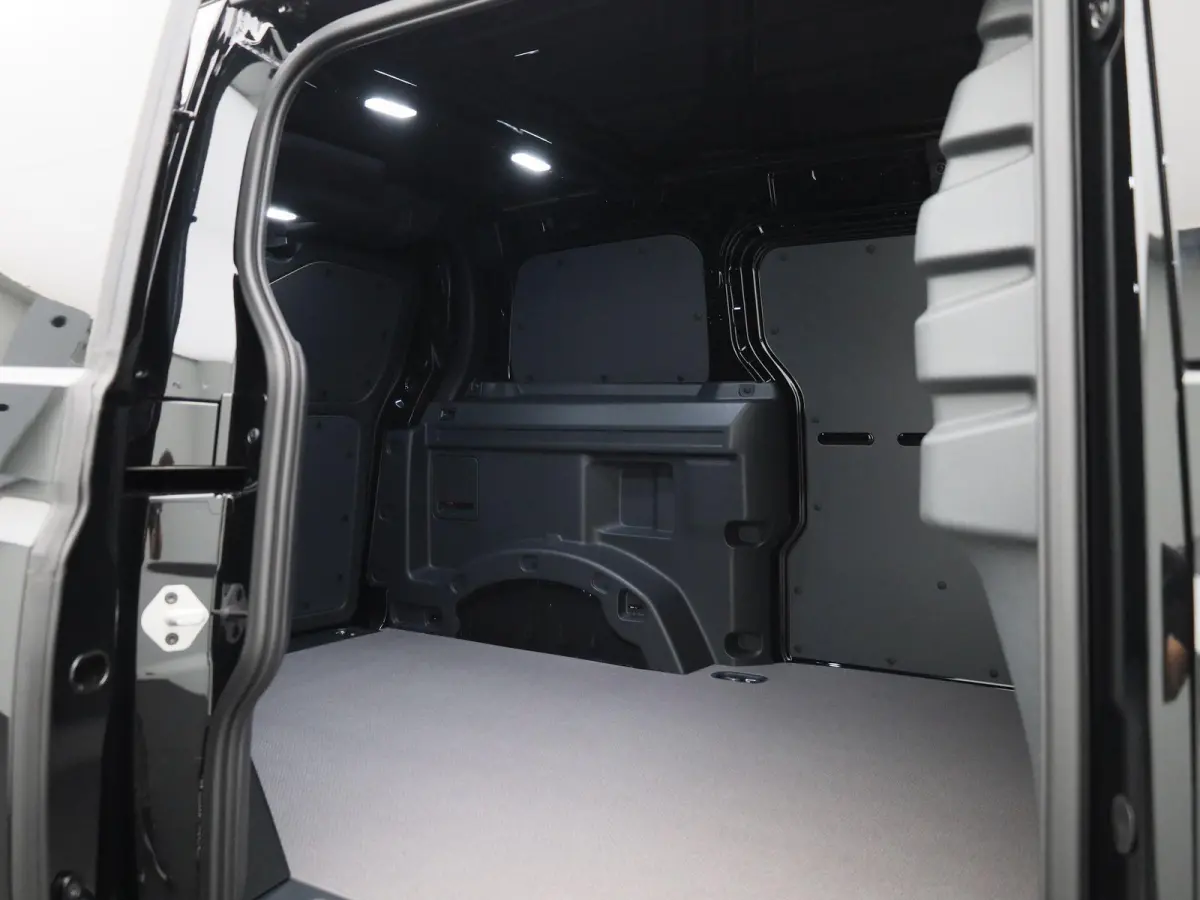 Bulli Limited Edition 286PK | Climatric Airco | Trekhaak | Stoelverwarming | Draadloos Apple Carplay/ Android Auto | DAB+ | Achteruitrijcamera inclusief 360 graden | Diefstalalarm | Navigati