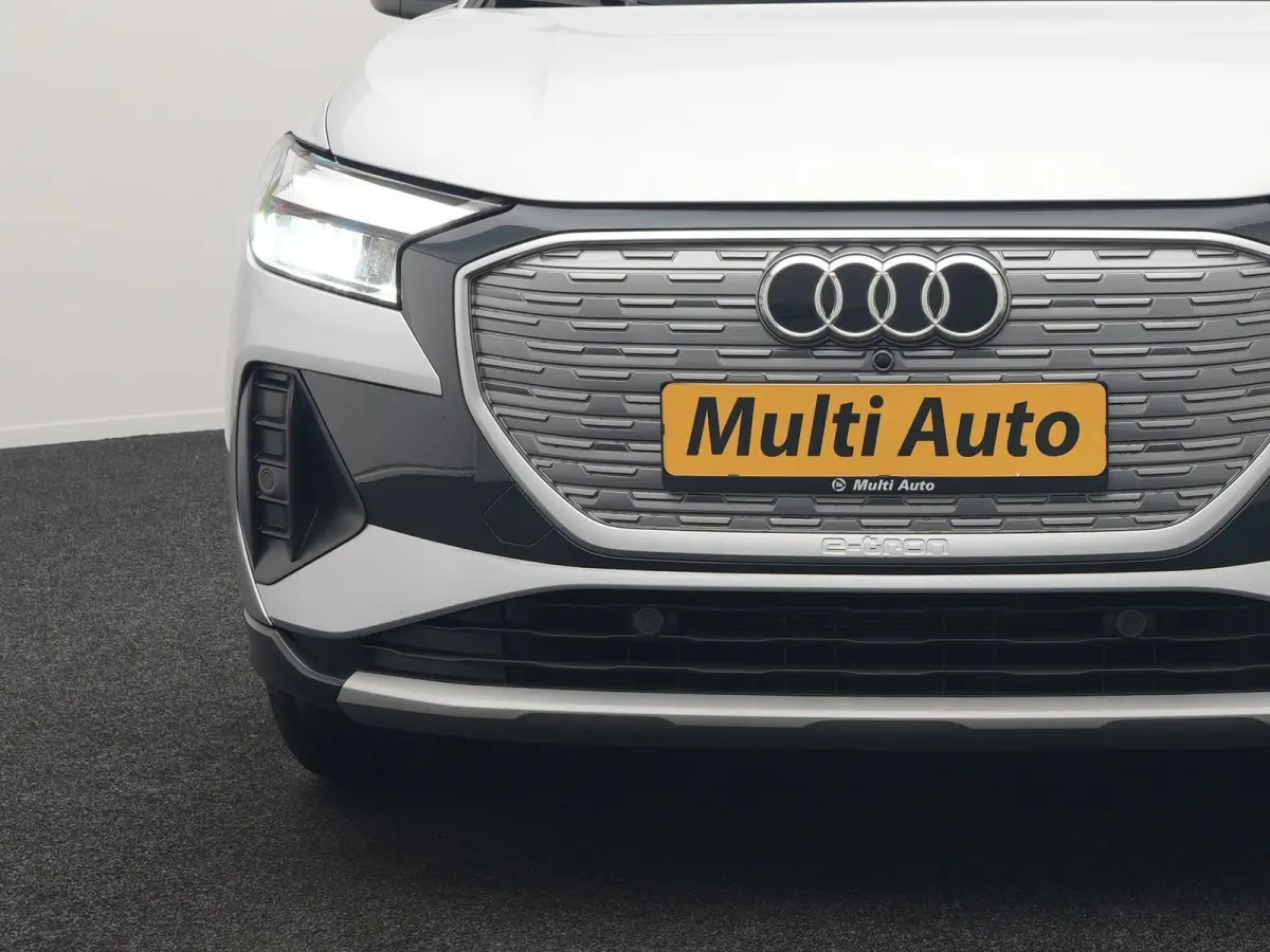 50 quattro Advanced edition 82 kWh 300pk Dealer O.H. | Apple Carplay | Voorstoelen Verwarmd | Navigatie Plus | 19"L.M | LED | Cruise Control | DAB | Virtual |