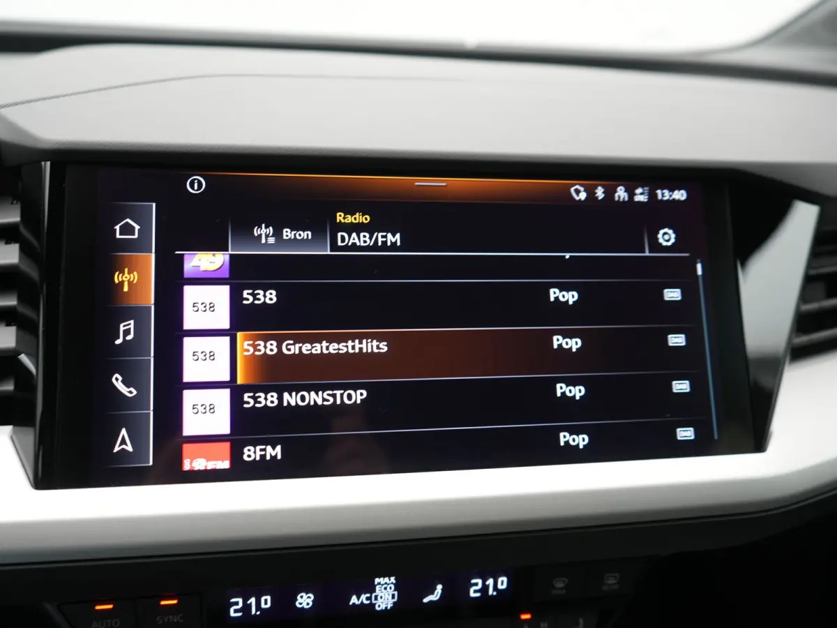 50 quattro Advanced edition 82 kWh 300pk Dealer O.H. | Apple Carplay | Voorstoelen Verwarmd | Navigatie Plus | 19"L.M | LED | Cruise Control | DAB | Virtual |