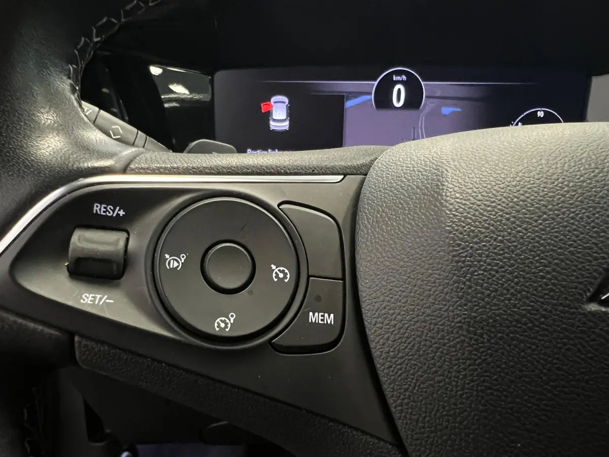 1.2 T 130 PK / GS-LINE / AUTOMAAT / NAVI / CAMERA / CLIMATE / CARPLAY /
