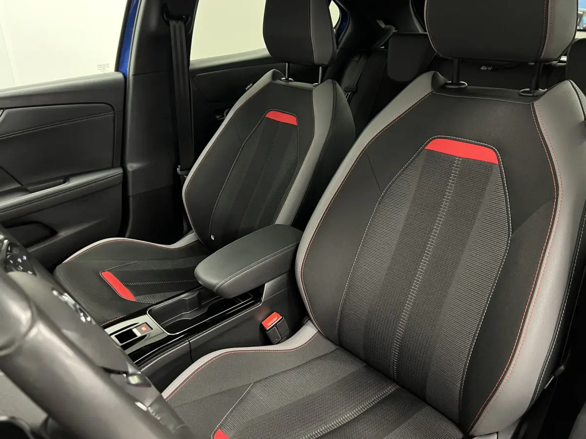 1.2 T 130 PK / GS-LINE / AUTOMAAT / NAVI / CAMERA / CLIMATE / CARPLAY /