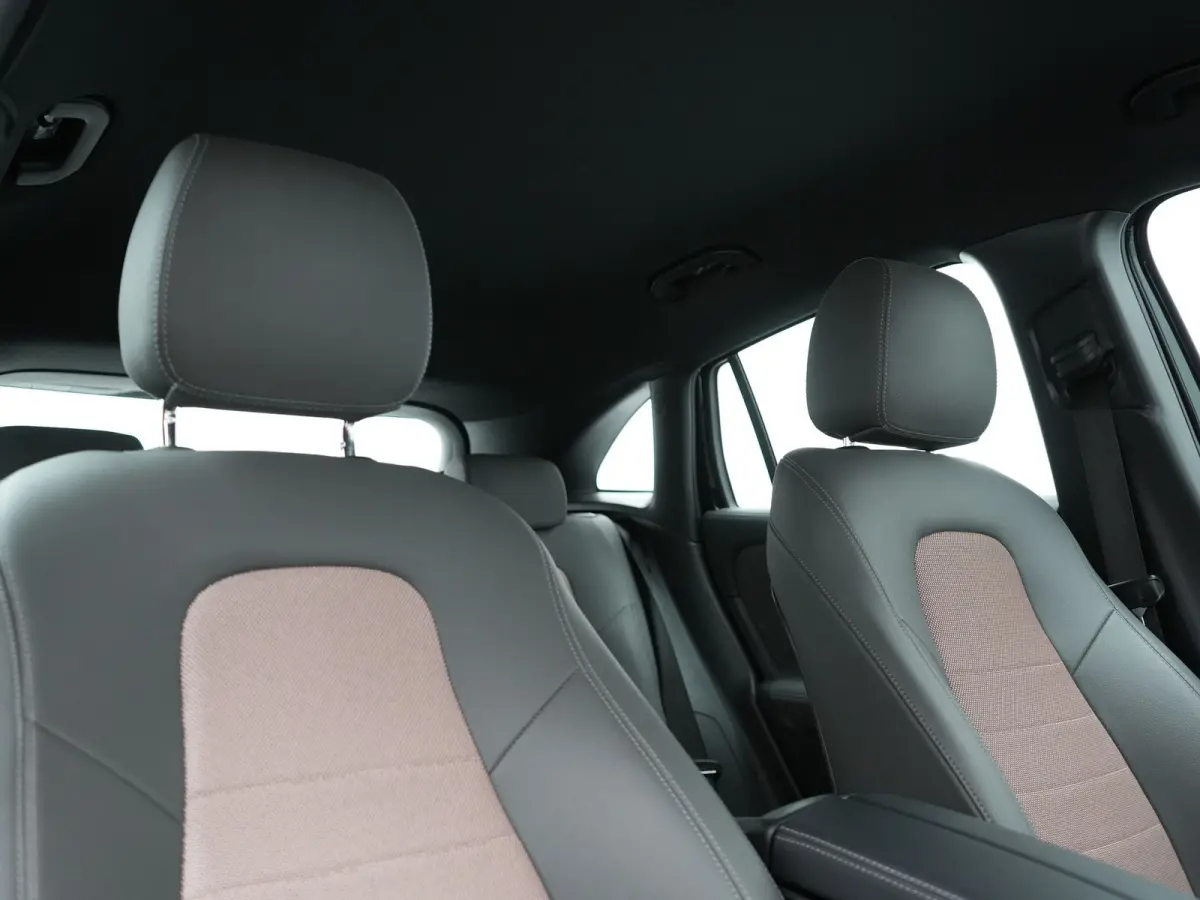 250+ Business Line 74 kWh LONG RANGE 191pk Dealer O.H. | MBUX Widescreen Navi | Camera | Sfeerverlichting | 18"L.M | Sportstoelen Verwarmd | Apple Carplay | Cruise Control | Navigatie | DAB 