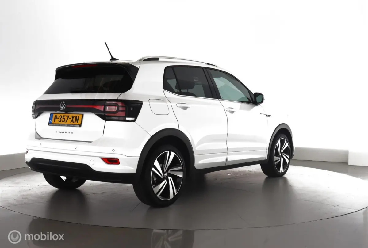 1.0 TSI DSG7 R-Line NL-auto|led|nav|cam|keyless|acc|lmv18