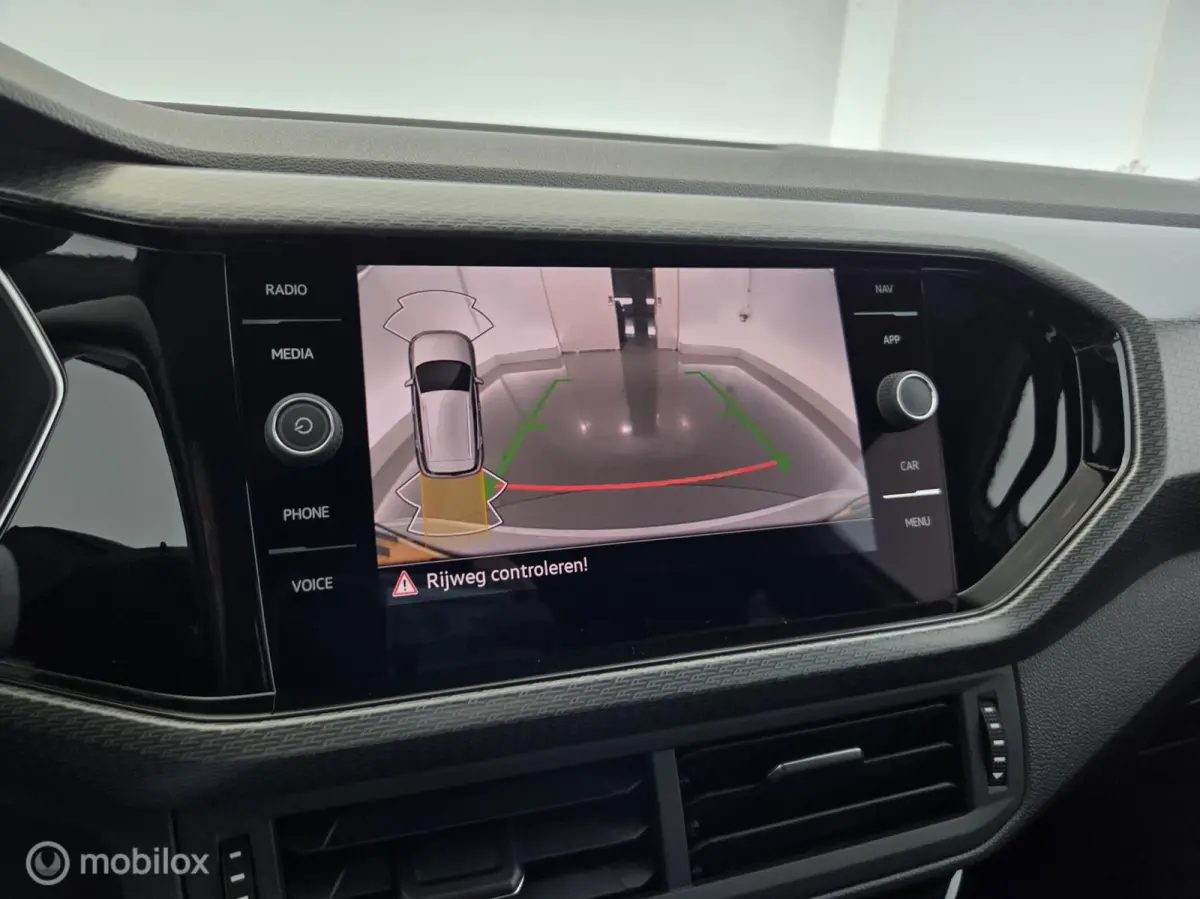 1.0 TSI DSG7 R-Line NL-auto|led|nav|cam|keyless|acc|lmv18