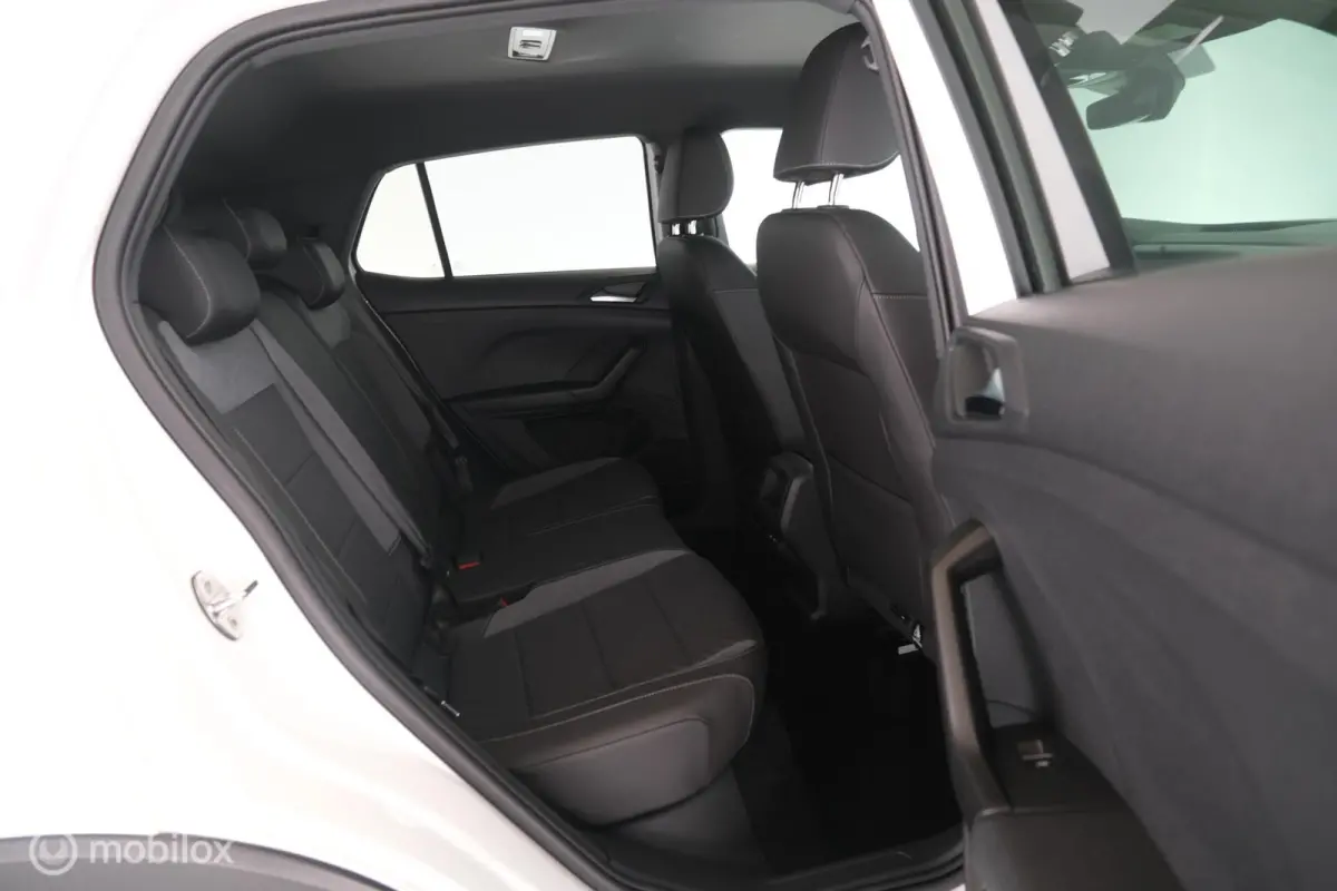1.0 TSI DSG7 R-Line NL-auto|led|nav|cam|keyless|acc|lmv18