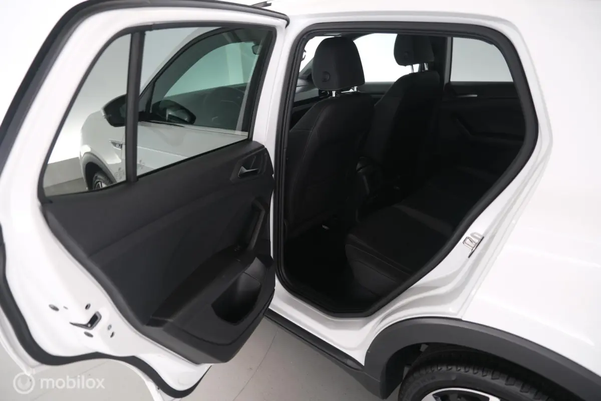1.0 TSI DSG7 R-Line NL-auto|led|nav|cam|keyless|acc|lmv18
