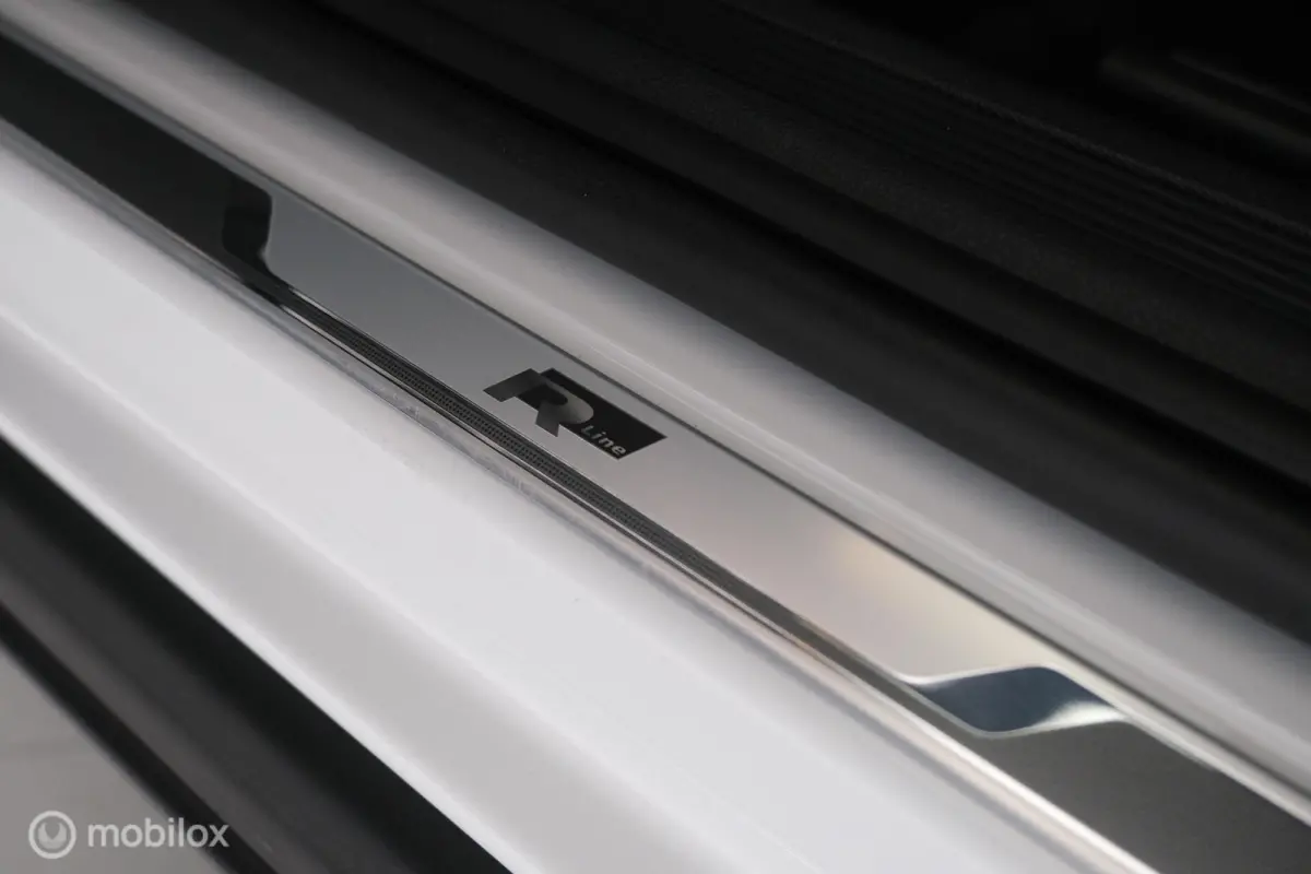 1.0 TSI DSG7 R-Line NL-auto|led|nav|cam|keyless|acc|lmv18