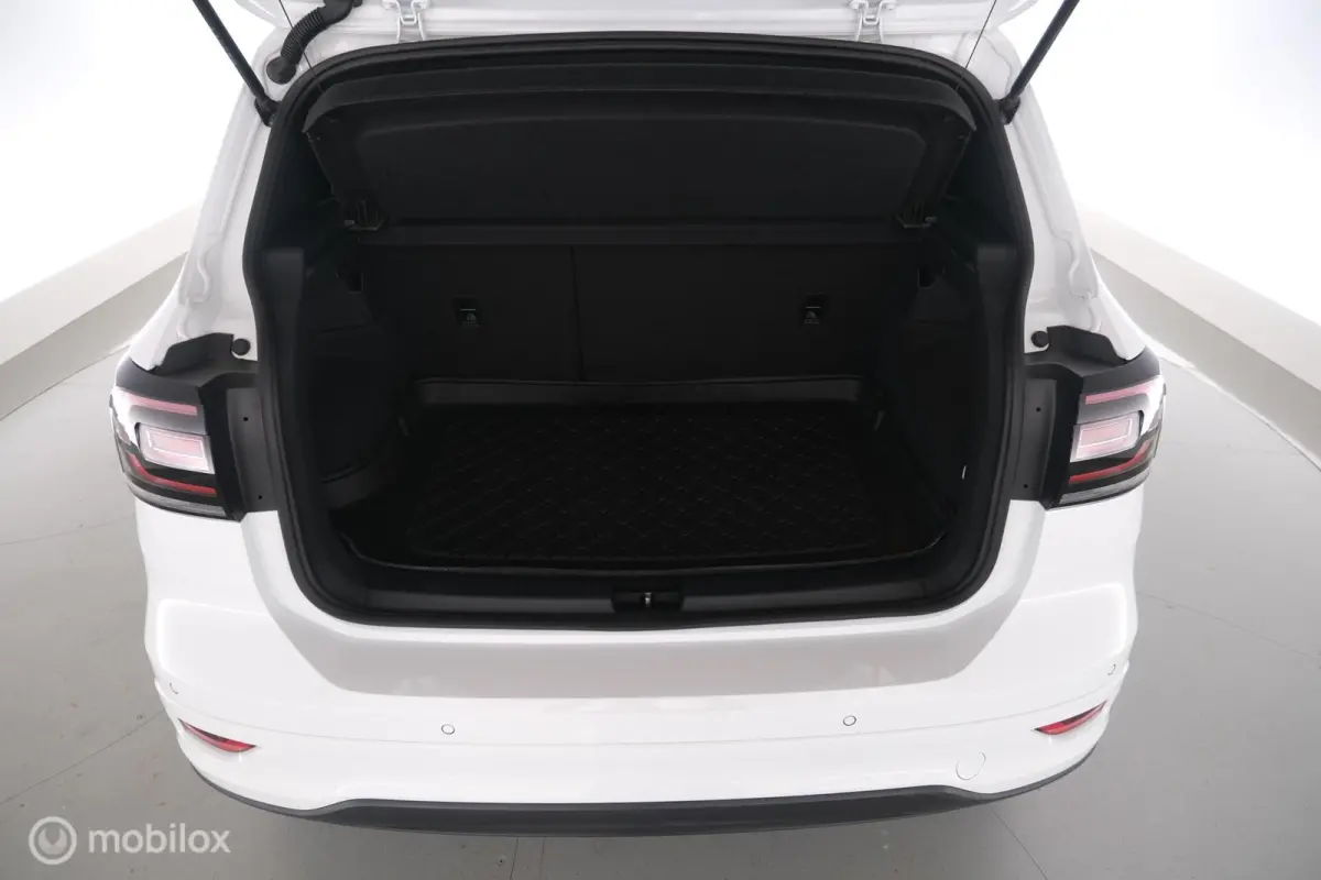 1.0 TSI DSG7 R-Line NL-auto|led|nav|cam|keyless|acc|lmv18