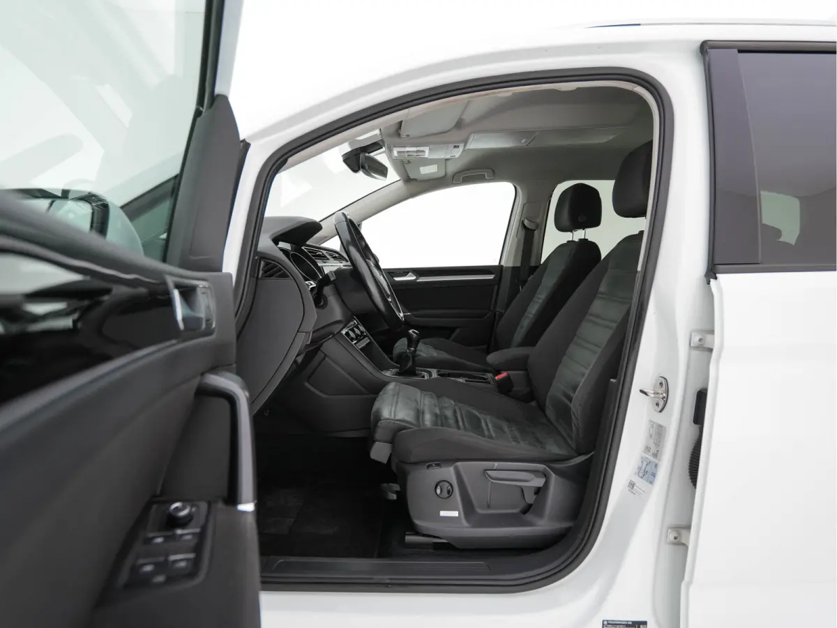 1.2 TSI Connected Series *NAVI-FULLMAP | HEATED-COMFORTSEATS | MASSAGE | PRIVACYGLASS | DAB | ECC | PDC | CRUISE | TOWBAR | 16''ALU*