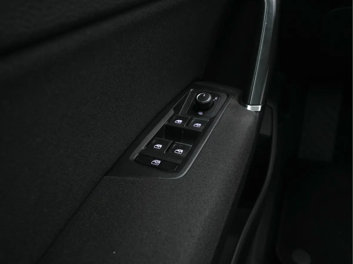 1.2 TSI Connected Series *NAVI-FULLMAP | HEATED-COMFORTSEATS | MASSAGE | PRIVACYGLASS | DAB | ECC | PDC | CRUISE | TOWBAR | 16''ALU*