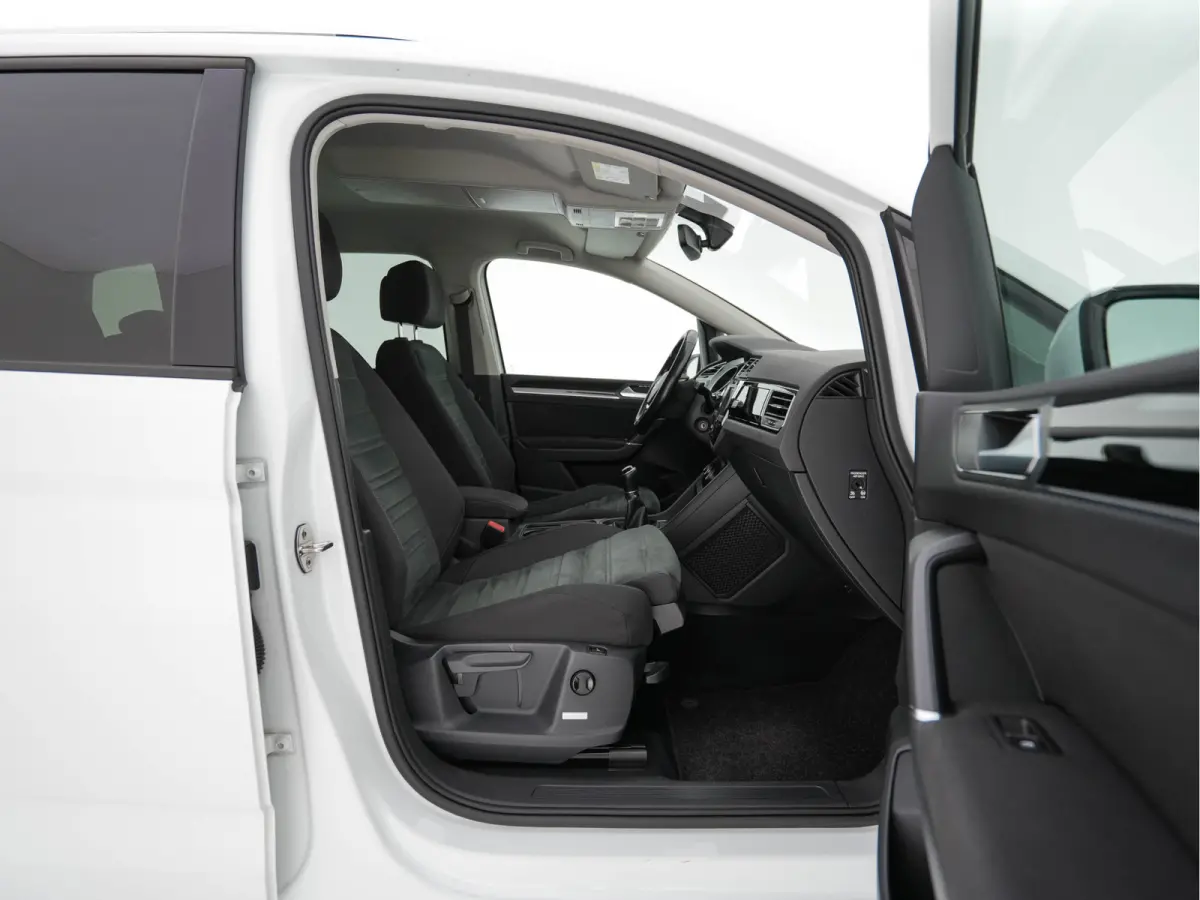1.2 TSI Connected Series *NAVI-FULLMAP | HEATED-COMFORTSEATS | MASSAGE | PRIVACYGLASS | DAB | ECC | PDC | CRUISE | TOWBAR | 16''ALU*