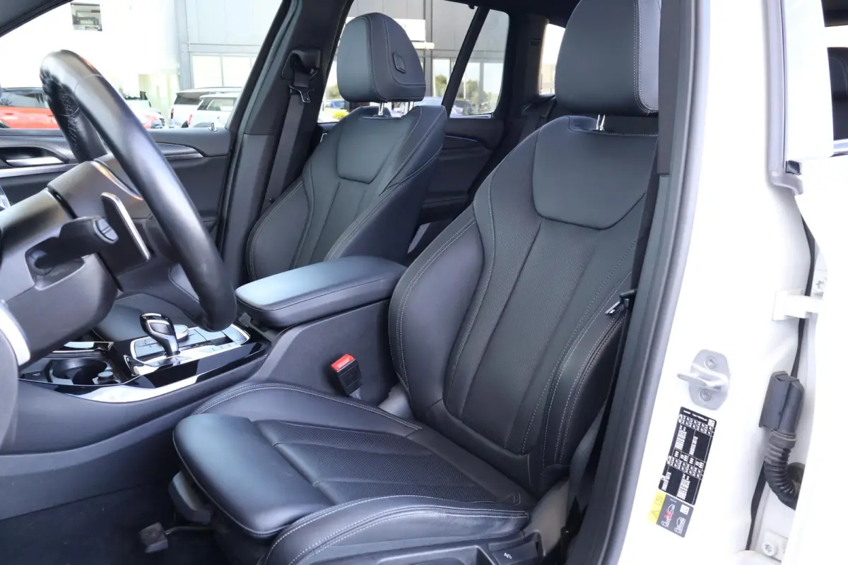 xDrive30e | SoH 96% | M-Sport Pakket | Pano Dak | Trekhaak | PDC |