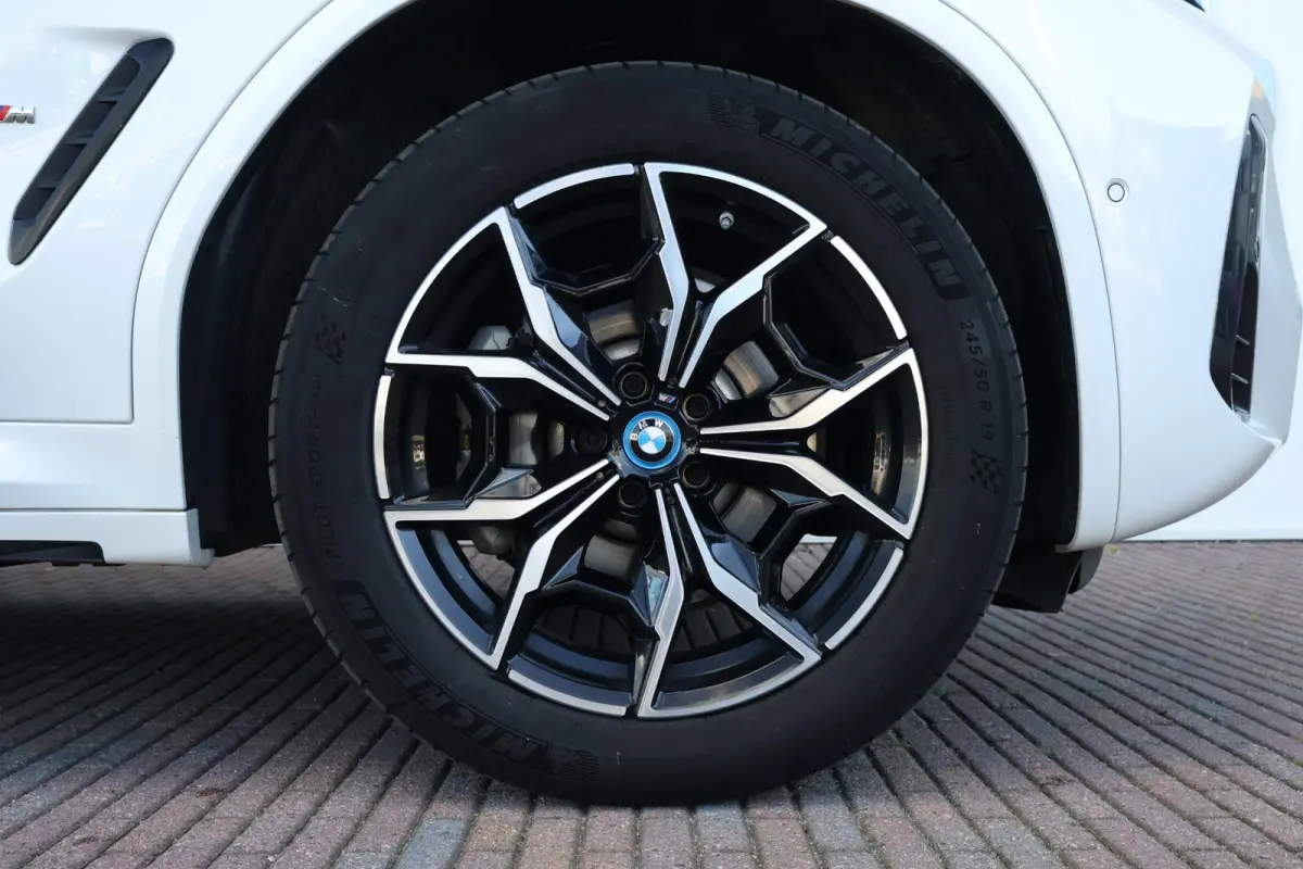 xDrive30e | SoH 96% | M-Sport Pakket | Pano Dak | Trekhaak | PDC |