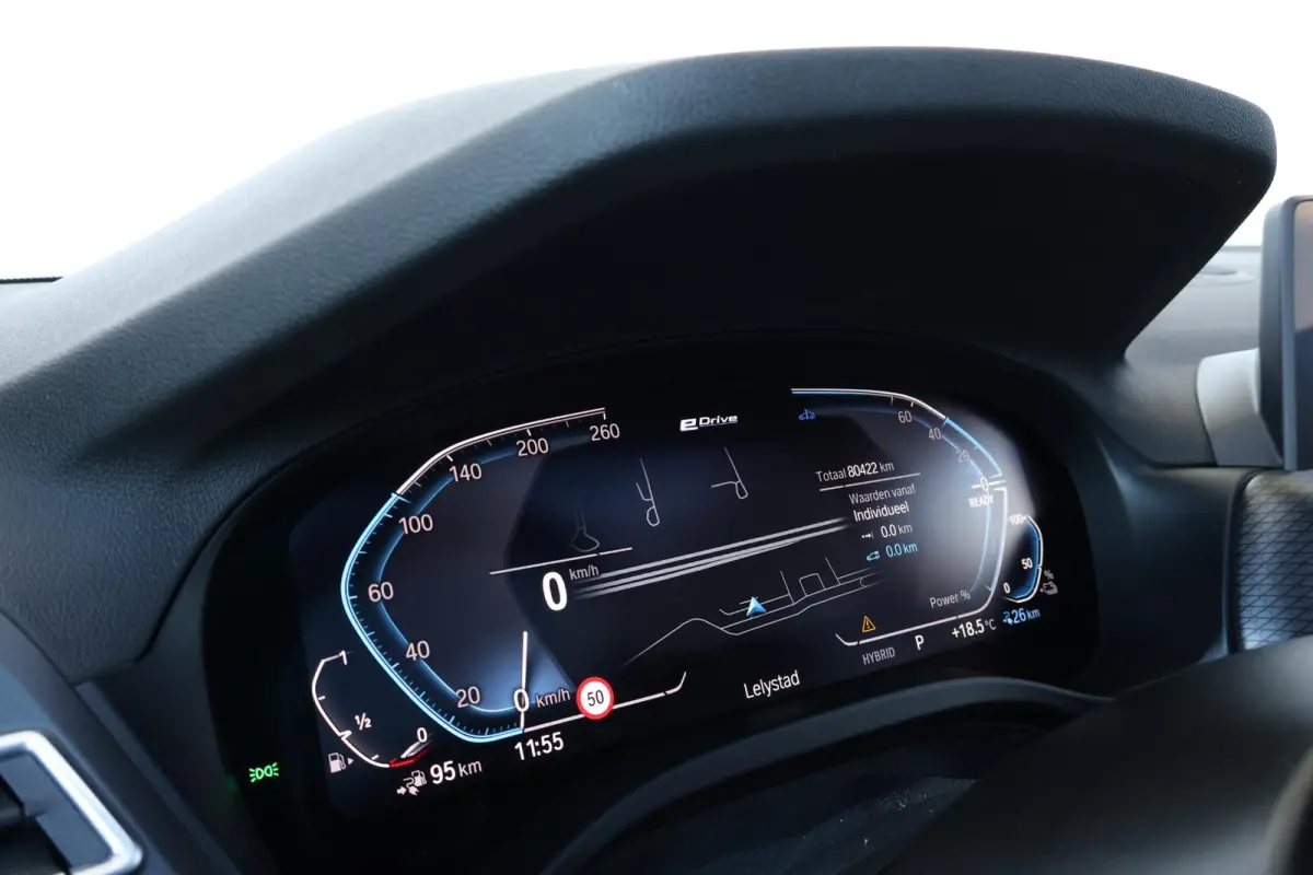 xDrive30e | SoH 96% | M-Sport Pakket | Pano Dak | Trekhaak | PDC |