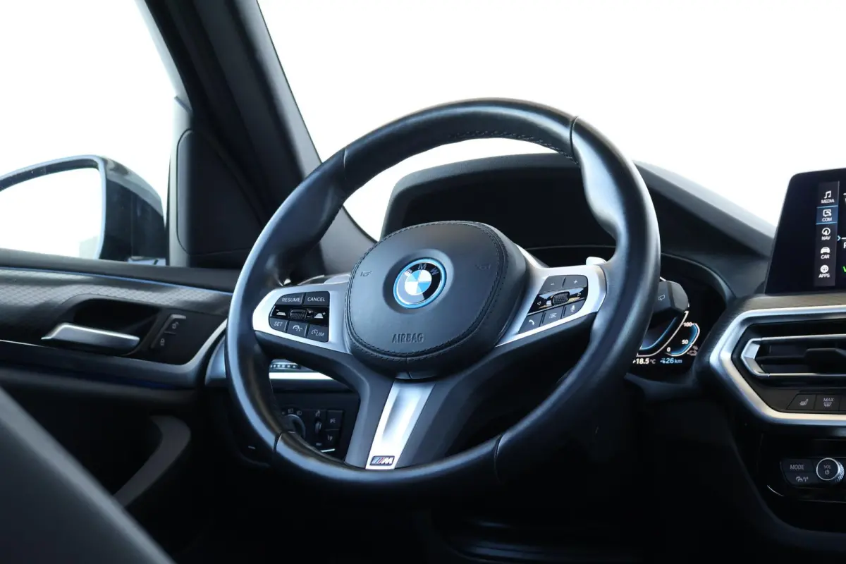 xDrive30e | SoH 96% | M-Sport Pakket | Pano Dak | Trekhaak | PDC |