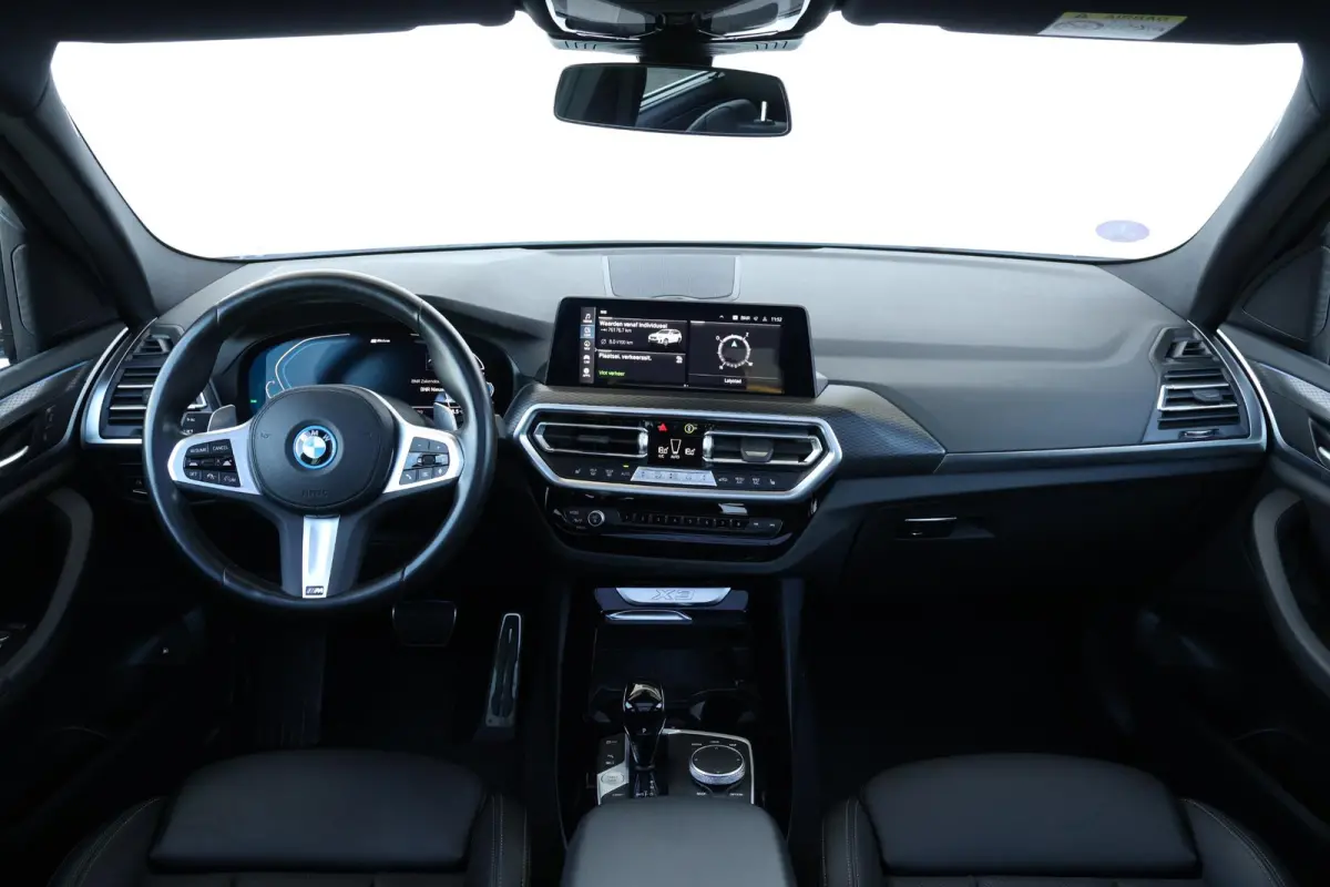 xDrive30e | SoH 96% | M-Sport Pakket | Pano Dak | Trekhaak | PDC |