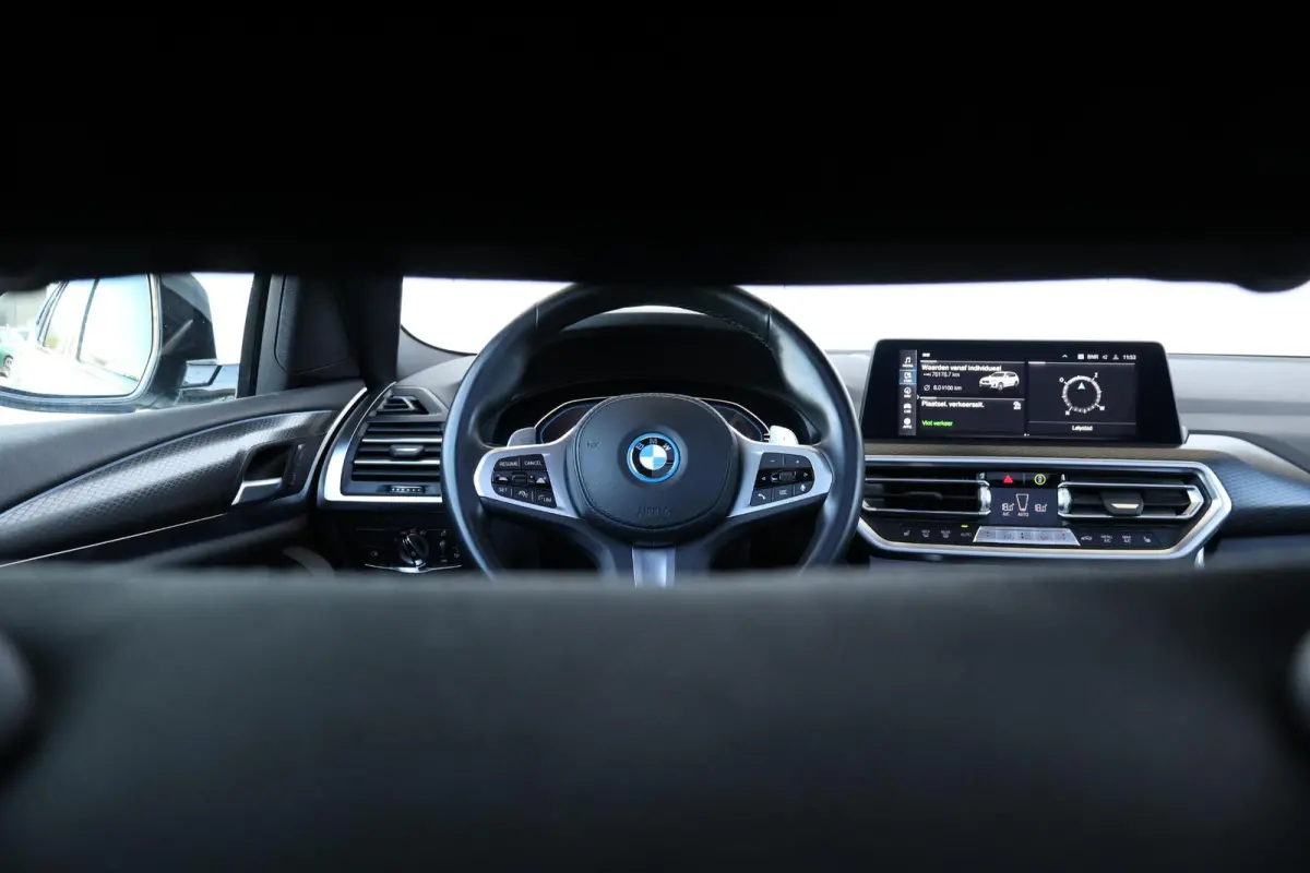 xDrive30e | SoH 96% | M-Sport Pakket | Pano Dak | Trekhaak | PDC |