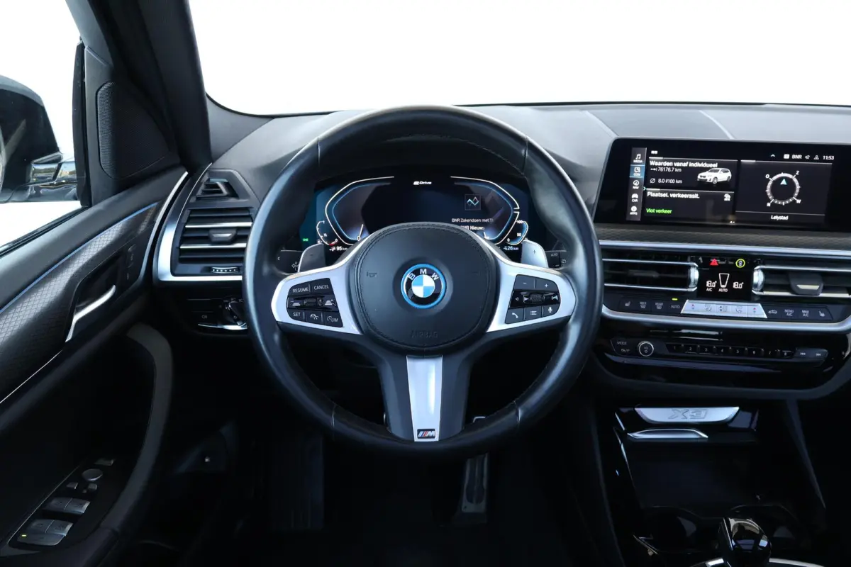 xDrive30e | SoH 96% | M-Sport Pakket | Pano Dak | Trekhaak | PDC |