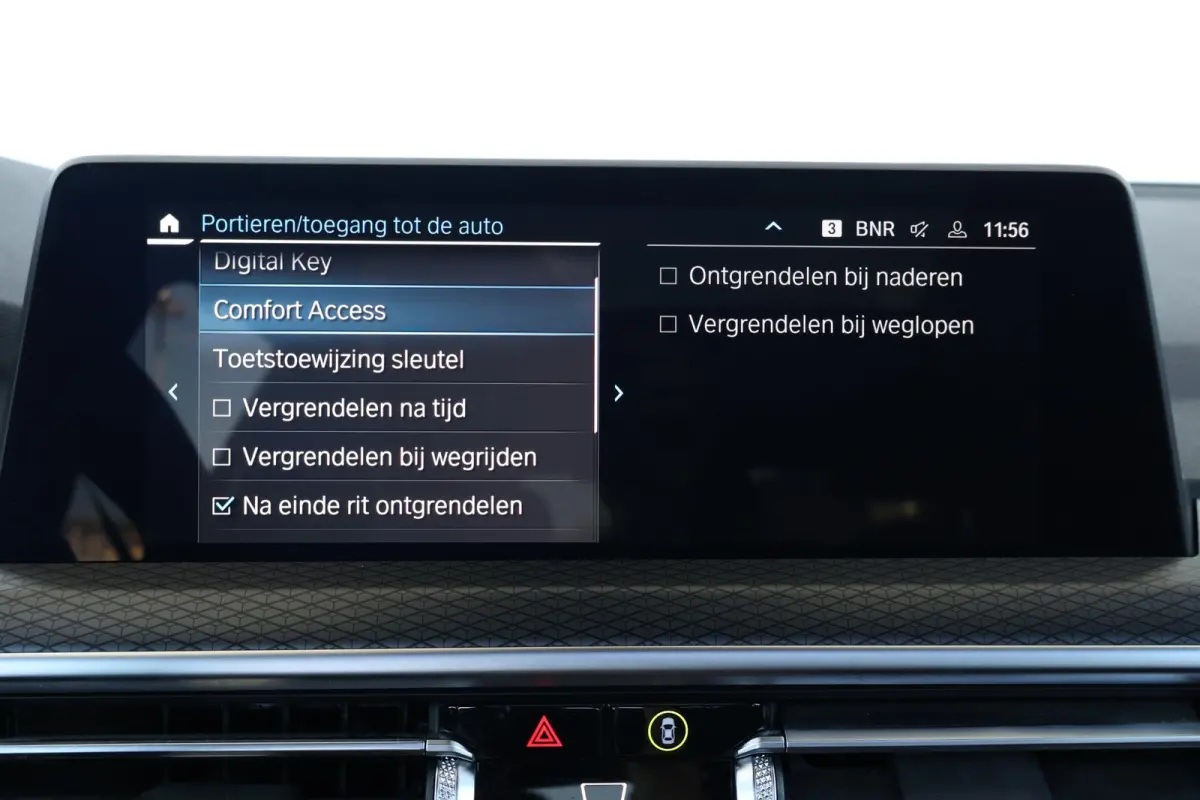 xDrive30e | SoH 96% | M-Sport Pakket | Pano Dak | Trekhaak | PDC |