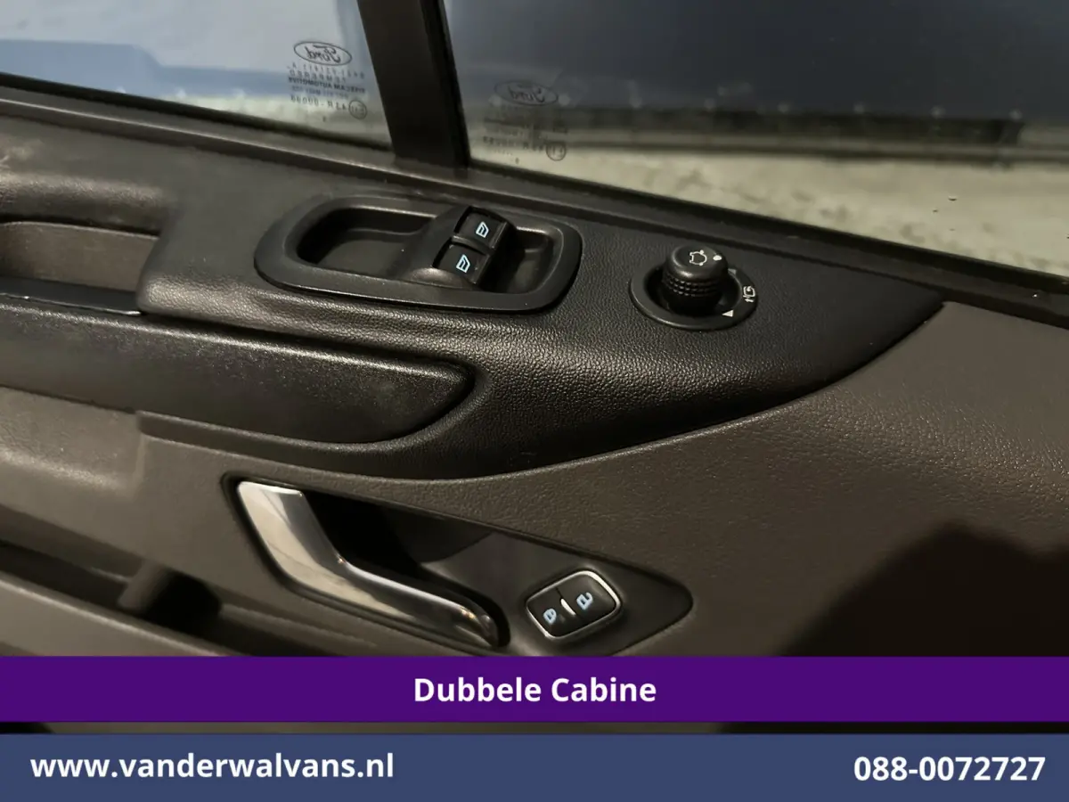 2.0 TDCI 131pk Automaat L2H1 Dubbele Cabine Euro6 Airco | 6-Zits | Camera | Navigatie | Apple Carplay Android Auto, Xenon, Cruisecontrol, Stoelverwarming, Verwarmde voorruit, Parkeersensoren