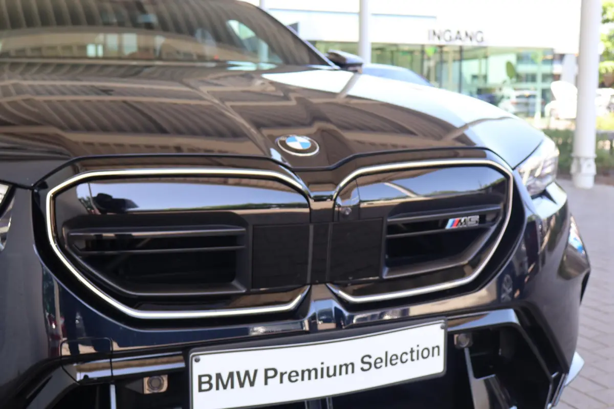 Sedan | SOH 100% | Driving Assistant Professional | Parking Assistant Professional | Trekhaak | Panoramadak |  Bowers & Wilkins