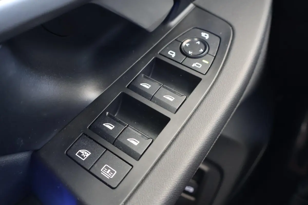 Sedan | SOH 100% | Driving Assistant Professional | Parking Assistant Professional | Trekhaak | Panoramadak |  Bowers & Wilkins