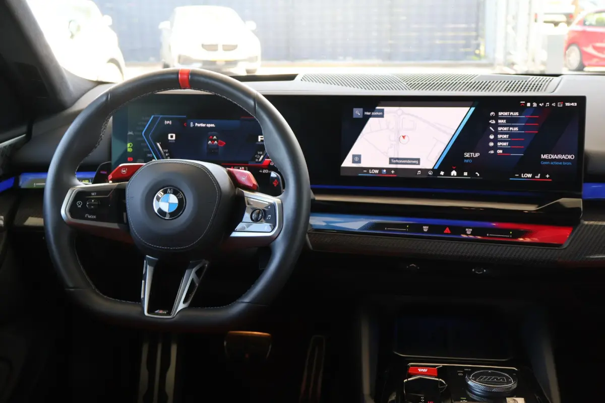 Sedan | SOH 100% | Driving Assistant Professional | Parking Assistant Professional | Trekhaak | Panoramadak |  Bowers & Wilkins