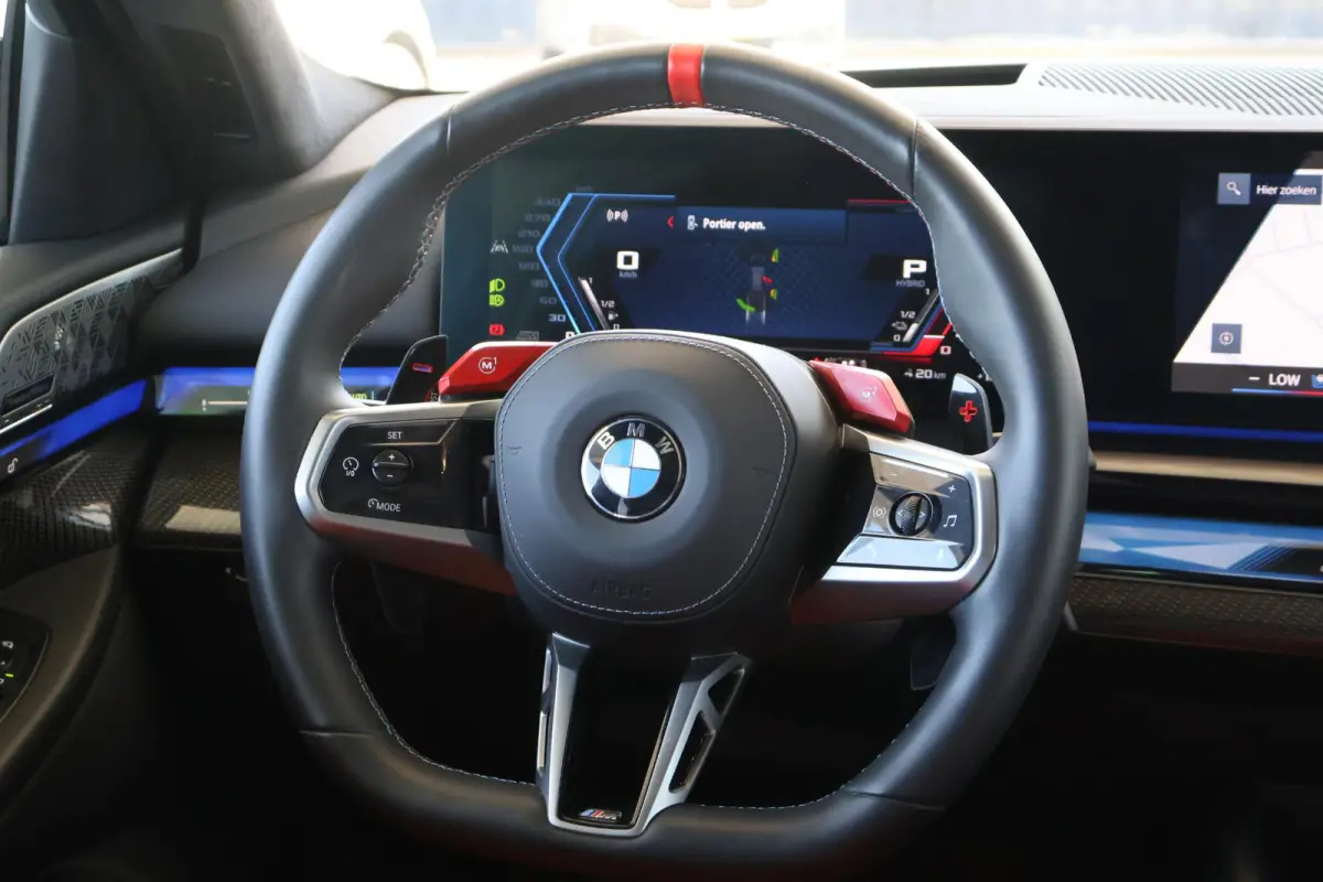 Sedan | SOH 100% | Driving Assistant Professional | Parking Assistant Professional | Trekhaak | Panoramadak |  Bowers & Wilkins