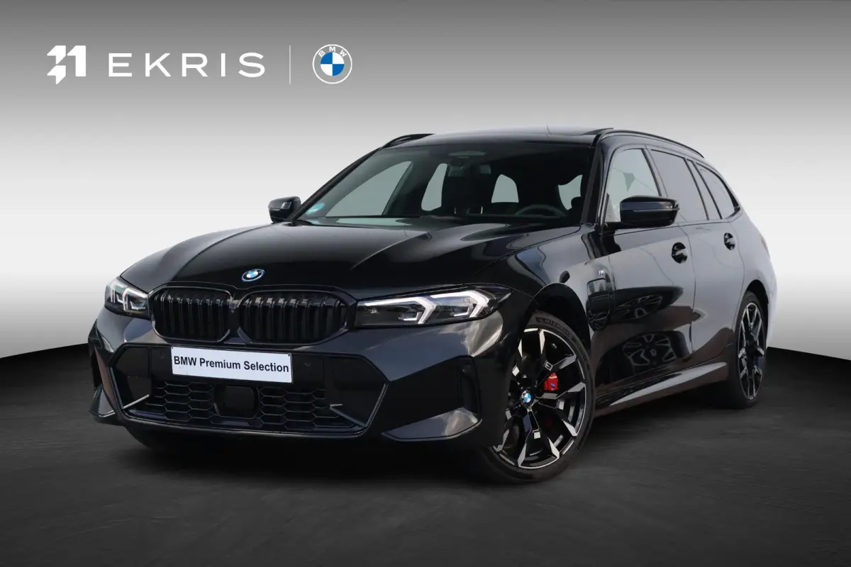330e xDrive | SoH 100% | Sport Pakket Pro | Pano Dak | Stoel & Stuurwiel Verwarming | Trekhaak | Driving Assistant Professional | Harman Kardon | Parking Assistant Plus |