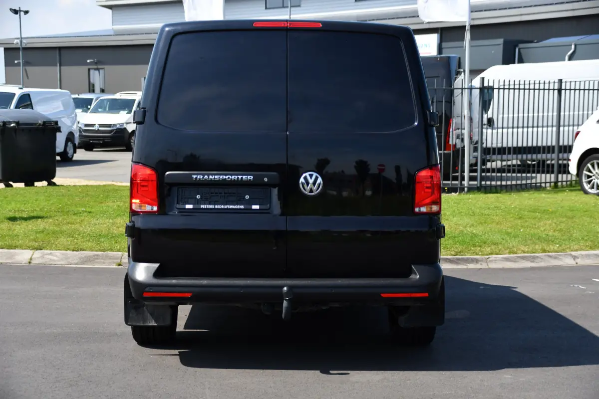 2.0 TDI L1H1 30 Black Edition Cruise, Carplay, 150PK, Automaat, Standkachel, Stoelverwarming, Sensoren, Trekhaak