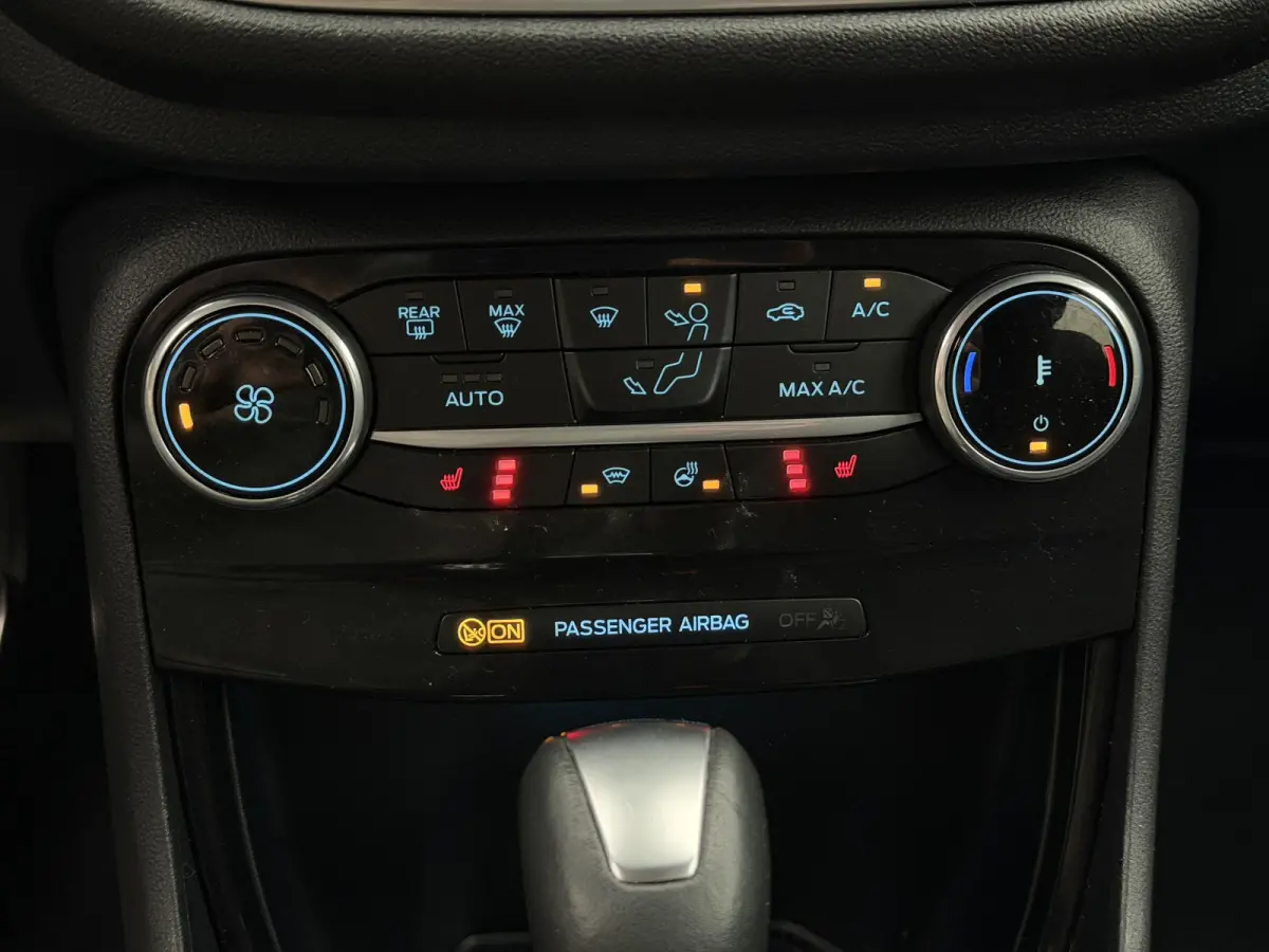 1.0 EcoBoost ST-Line X Camera Trekhaak Navigatie Lane assist