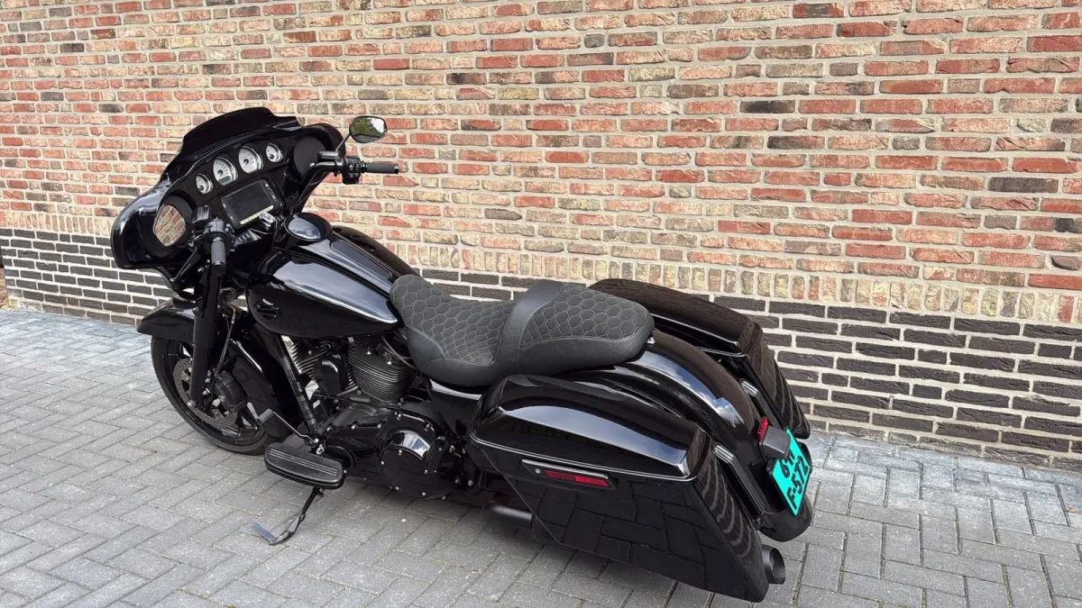 103 FLHXS Streetglide Special CVO