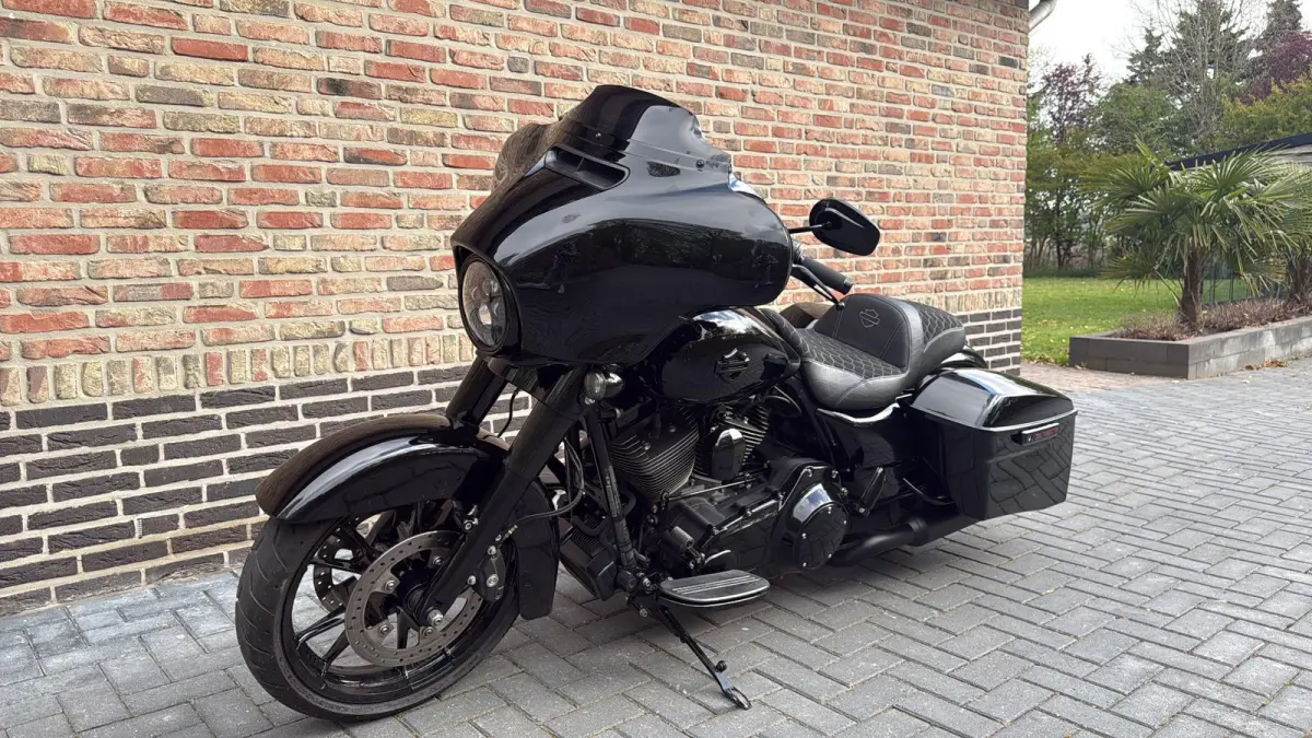 103 FLHXS Streetglide Special CVO