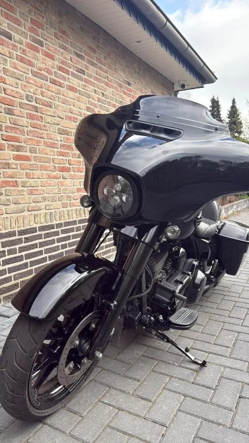 103 FLHXS Streetglide Special CVO