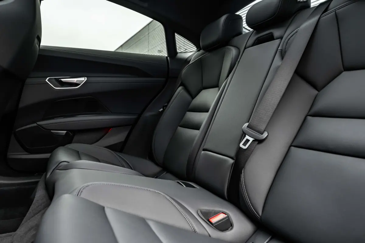 quattro 97 kWh 370 kW / 503 pk | Achterklep, automatisch bedienbaar | Audi sound system | Audi virtual cockpit